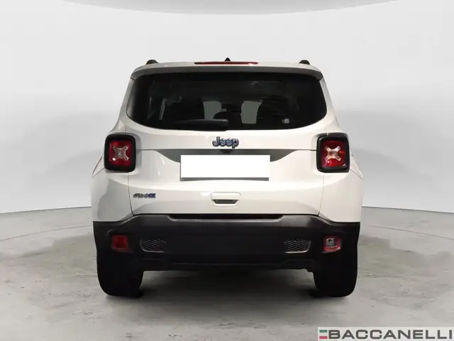 Jeep Renegade view 4