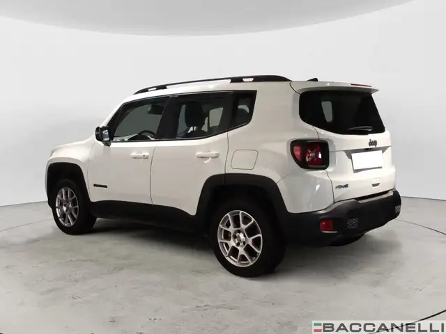 Jeep Renegade view 3