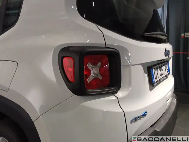 Jeep Renegade view 10