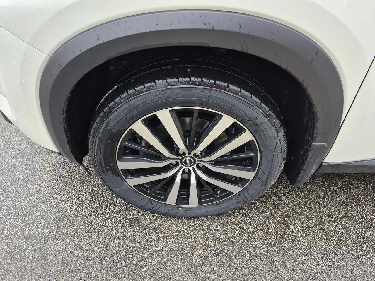 Nissan Pathfinder снимка Nissan Pathfinder