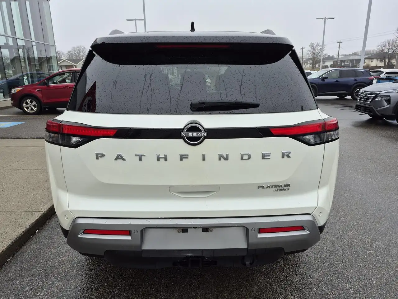 Nissan Pathfinder снимка Nissan Pathfinder
