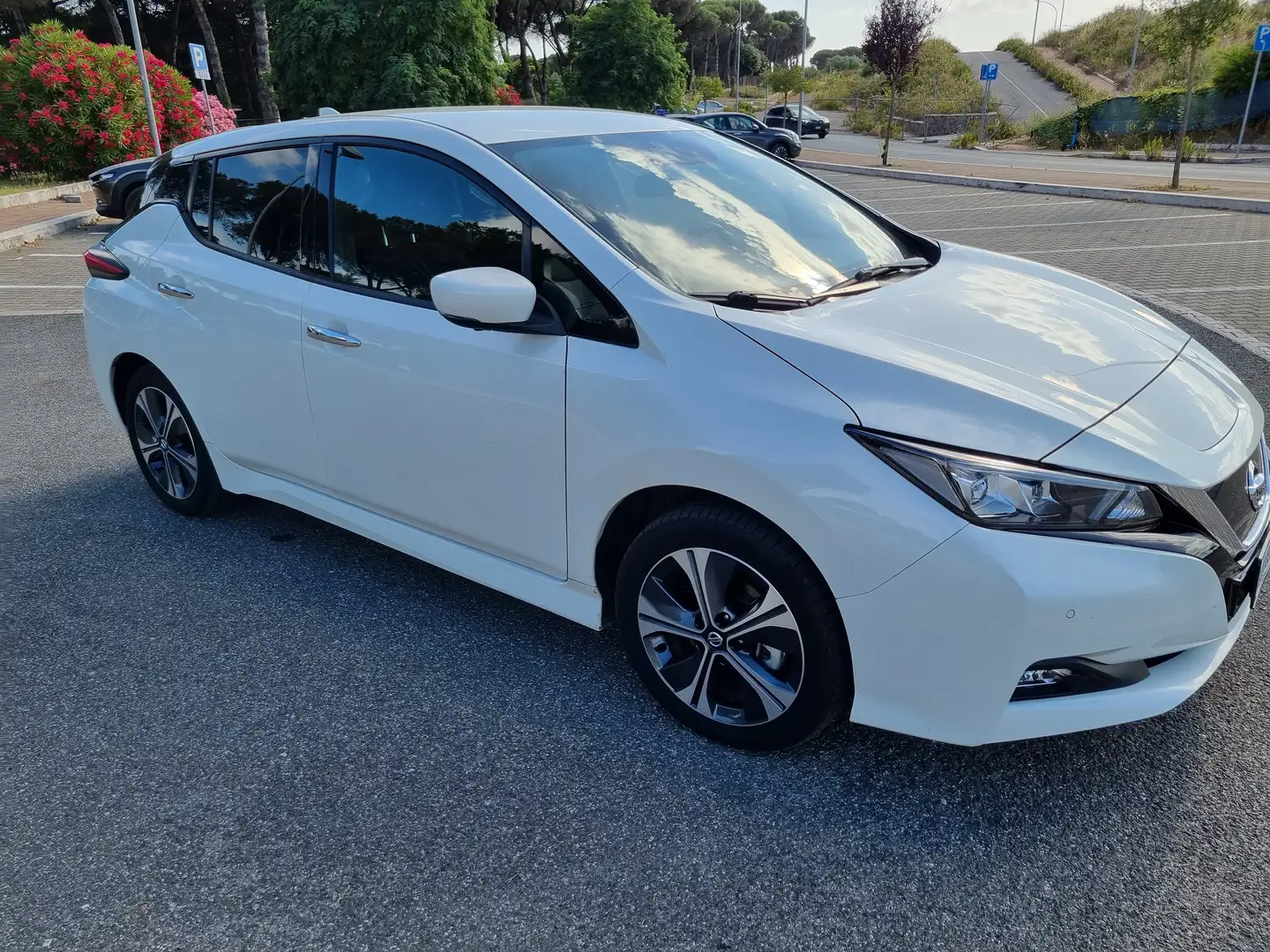 Nissan Leaf Leaf II 2018 N-Connecta 40kWh 150cv my19 Bianco - 2