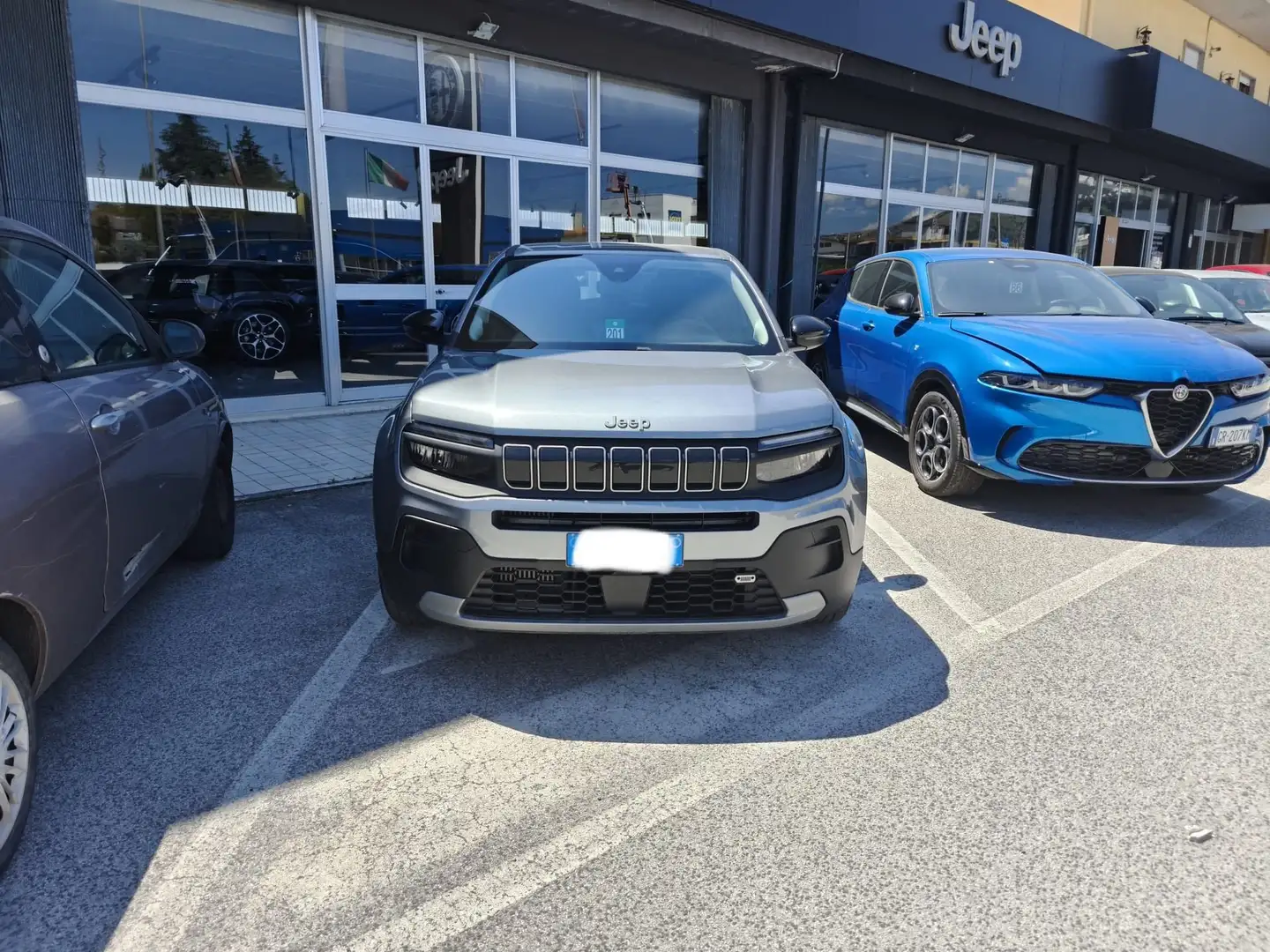 Jeep Avenger 1.2 Turbo Altitude Gris - 2