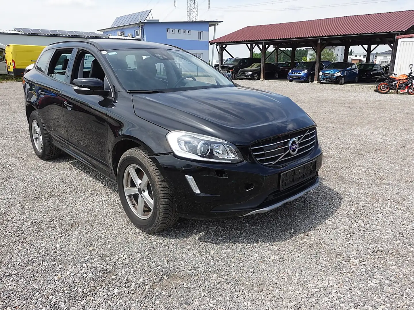 Volvo XC60 Schwarz - 1