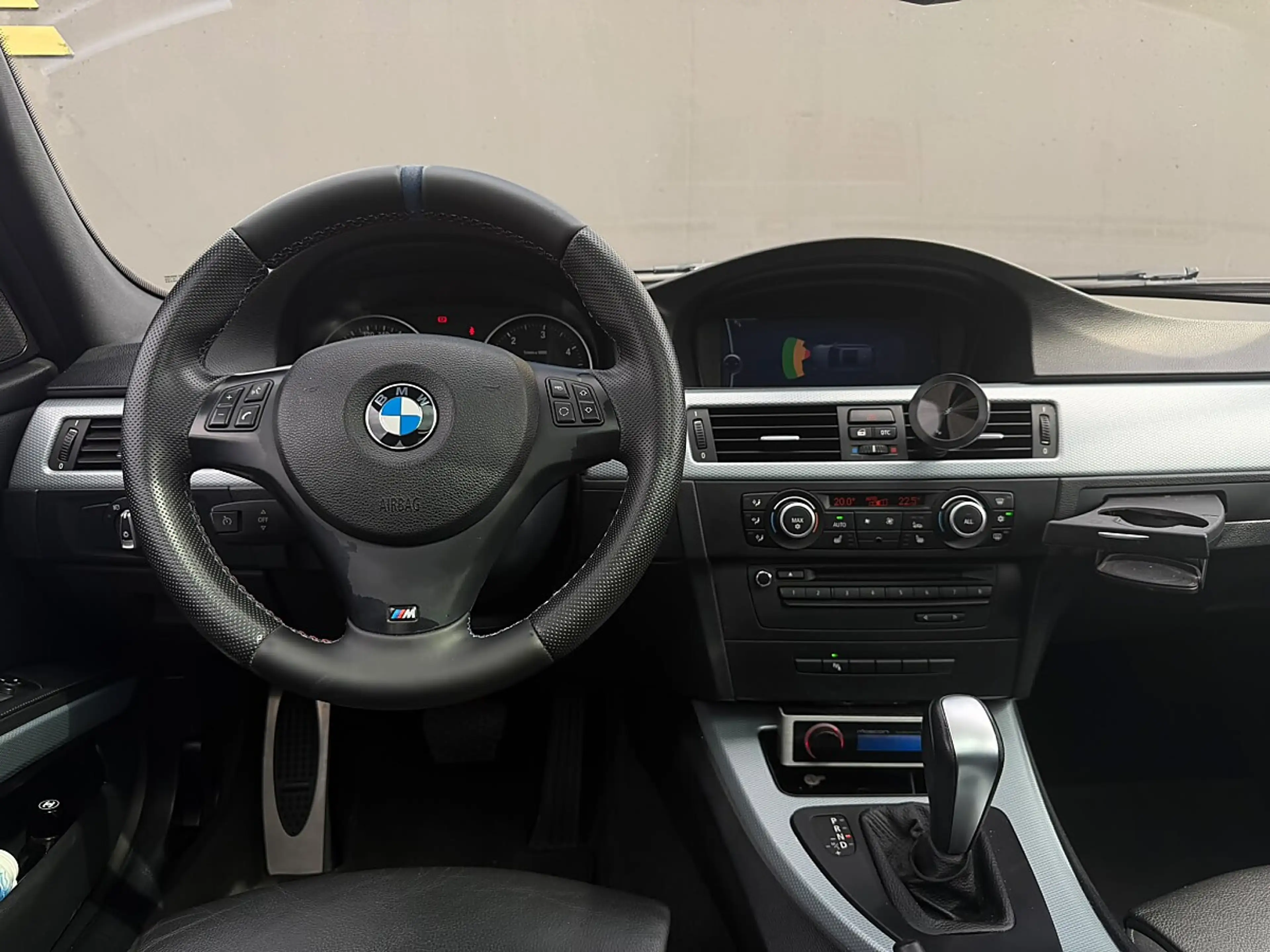BMW 330 d DPF Touring — photo 11