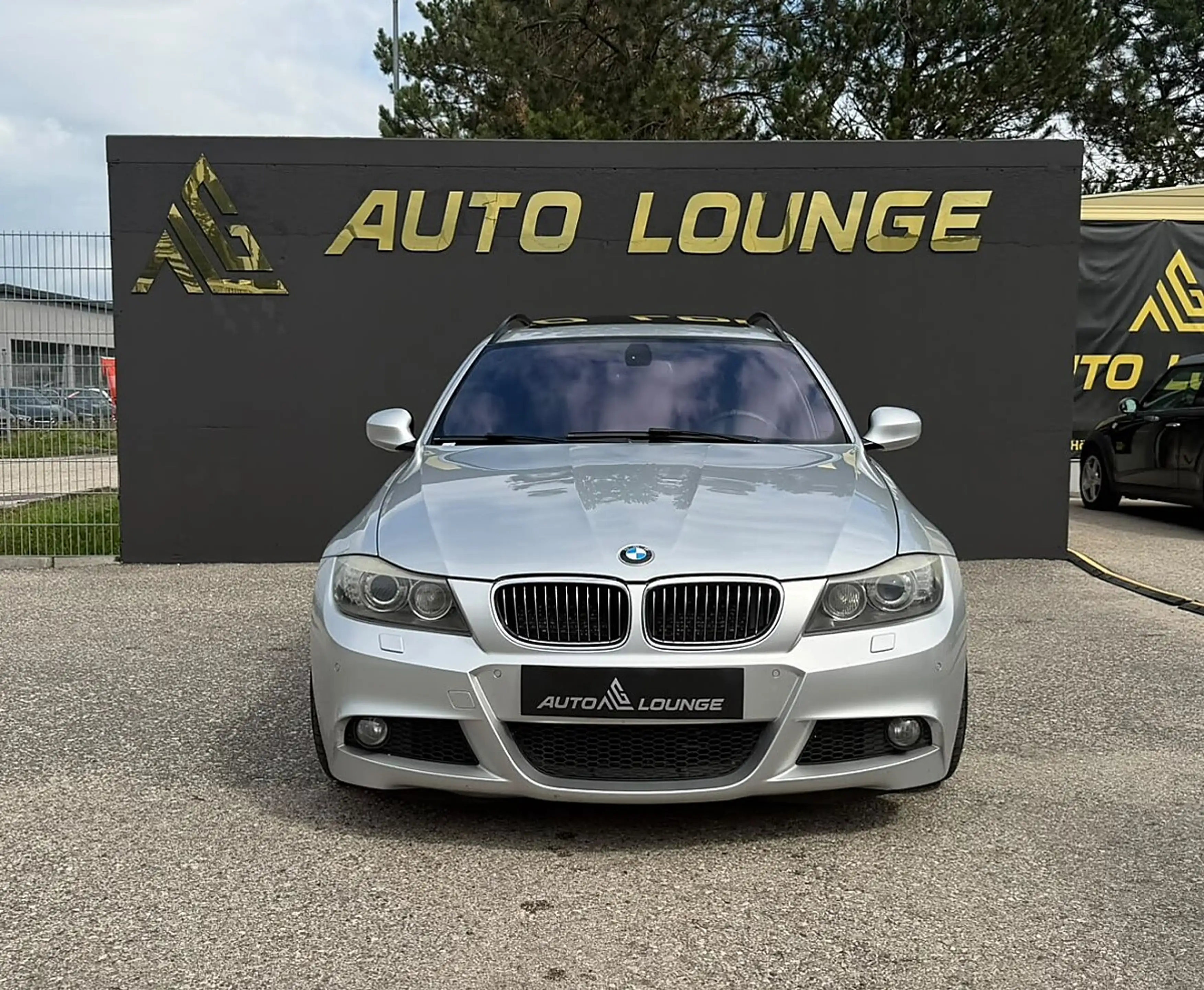BMW 330 d DPF Touring — photo 2