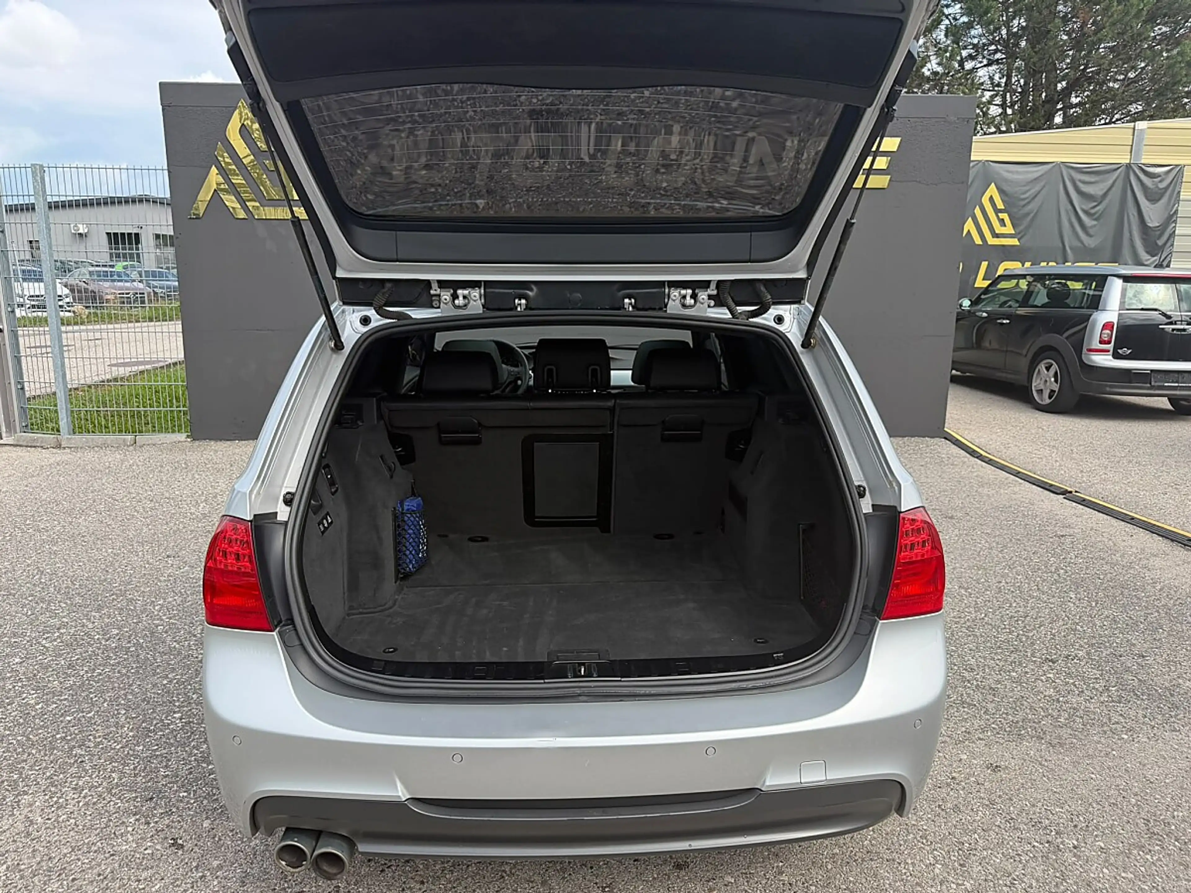 BMW 330 d DPF Touring — photo 9