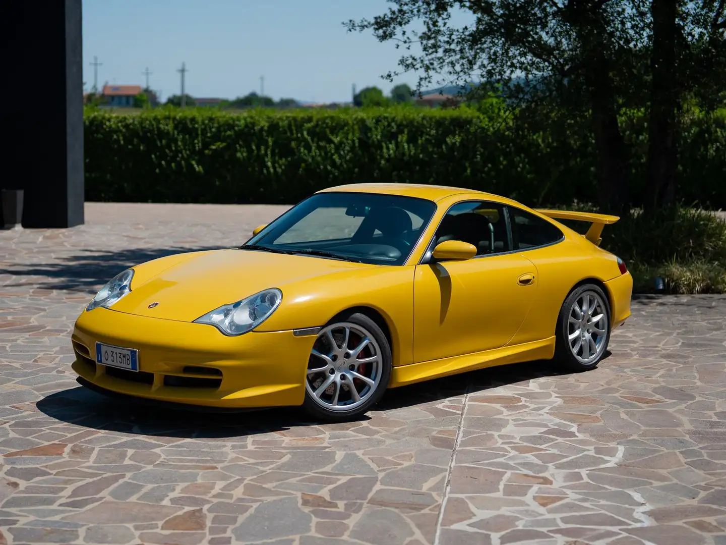 Porsche 996 Porsche 911 (996) GT3 Mk2 - full book - ITA Jaune - 1