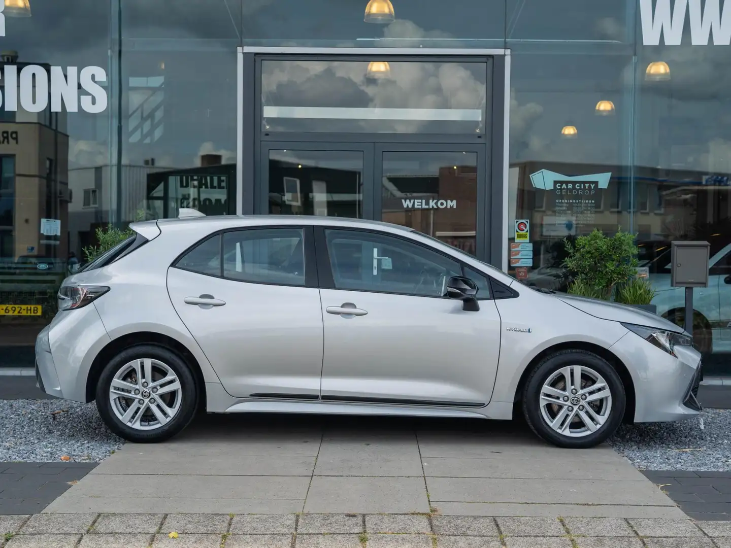 Toyota Corolla 1.8 Hybrid Business / Carplay / ACC / Camera / Ful Gris - 2