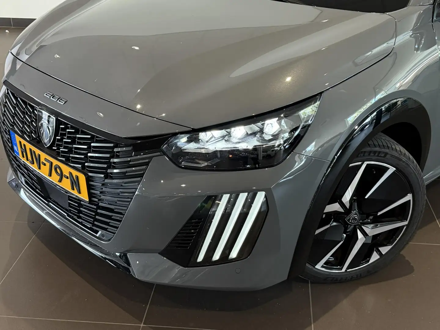 Peugeot 208 GT 1.2 Hybrid 110pk e-DCS6 | PANODAK | MASSAGE | A Gris - 2