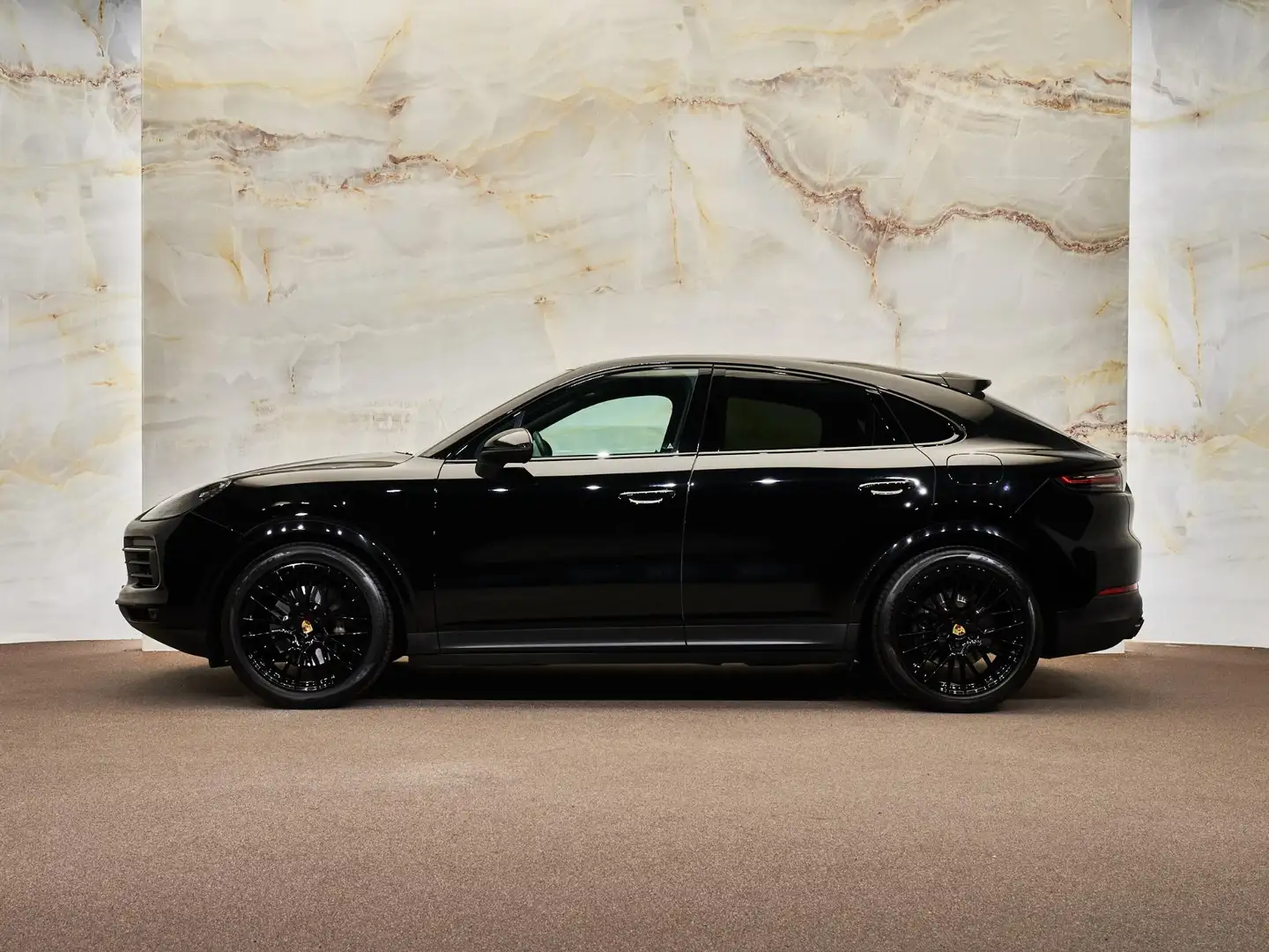 Porsche Cayenne Coupé 3.0 E-Hybrid, 21", Bose, luchtv., ACC, priva Schwarz - 2