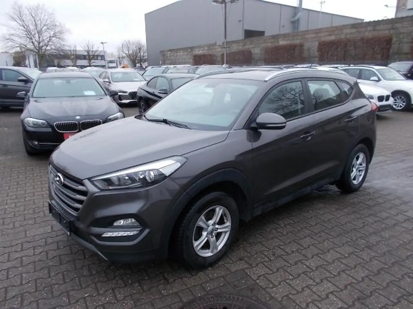 Hyundai TUCSON Trend 1.7CRDi, abn. AHK, SHZ, zus. WR Grau - 1