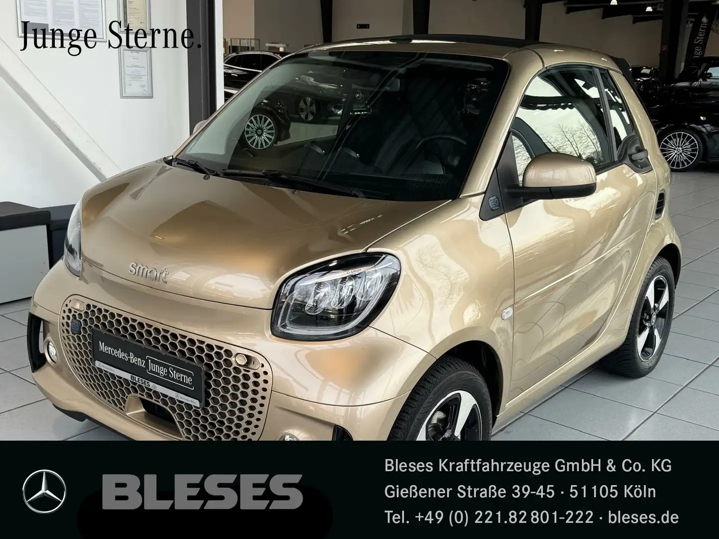 smart forTwo EQ Exclusive cabrio 22KW+Navi+Kam+PDC+LED+SHZ+Allwetter Beige - 1