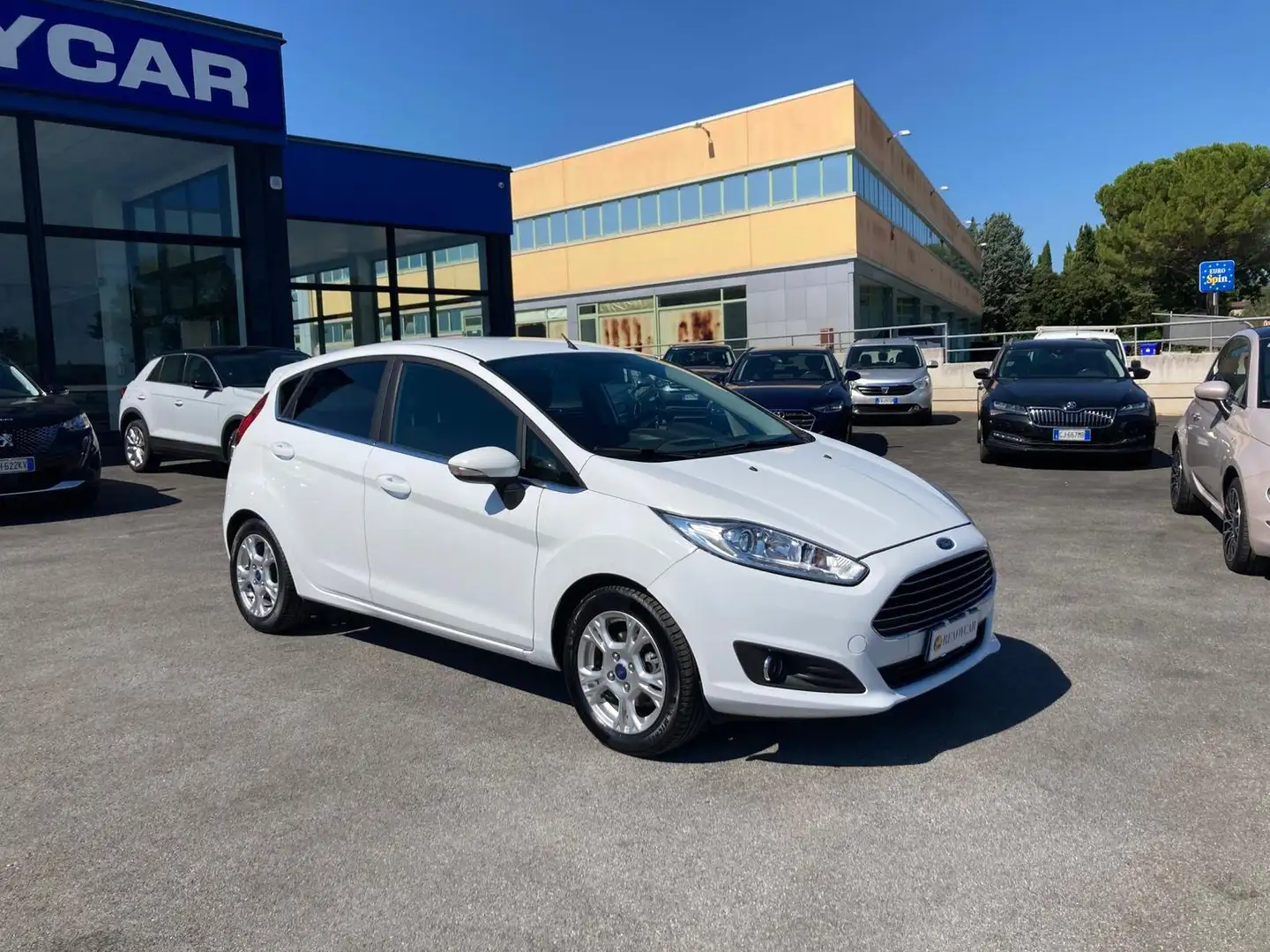 Ford Fiesta VI 2013 5p 1.5 tdci ST-line 75cv Weiß - 2
