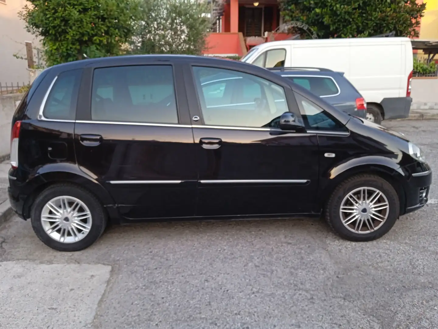 Lancia MUSA Musa II 2007 1.4 8v Gold c/c.traz.,esp ecochic Gpl Marrone - 1