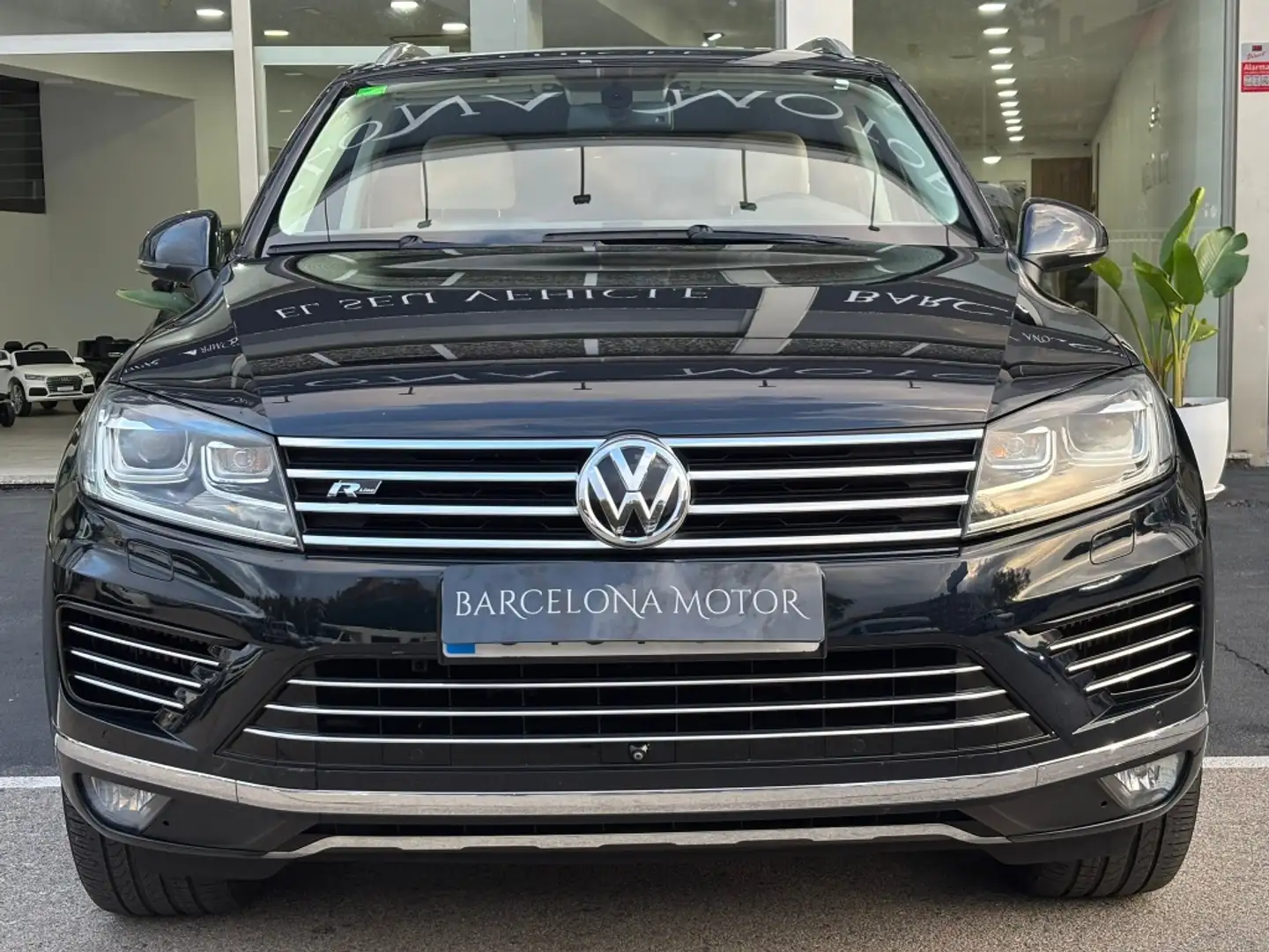 Volkswagen Touareg 3.0TDI V6 BMT R-Line 193kW Tiptronic Azul - 2