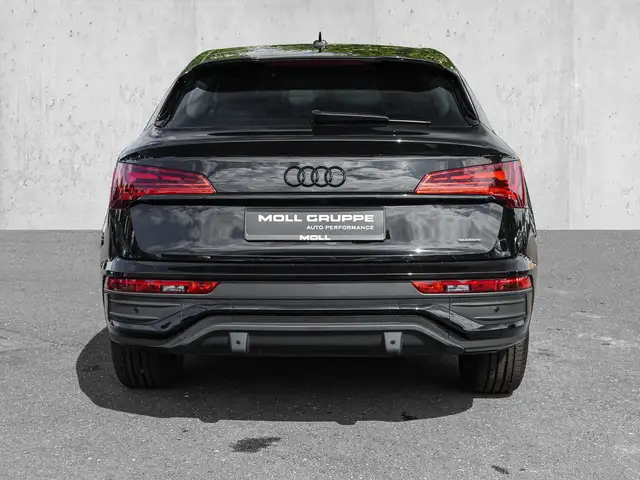 Audi Q5 view 6