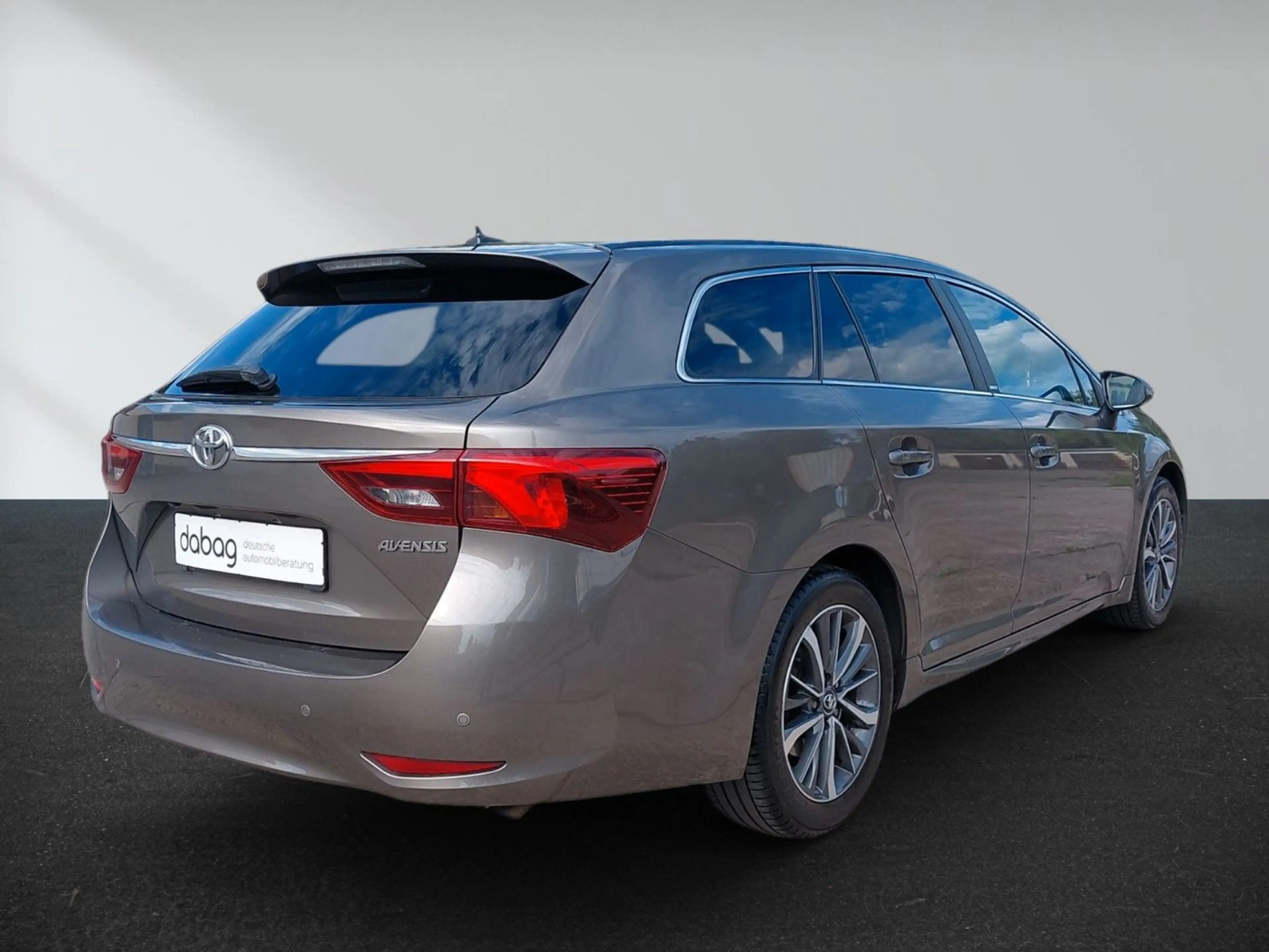 Toyota Avensis TOURING SPORTS EDITION-S AHK SHZ KLIMA LED TEMPO — photo 6