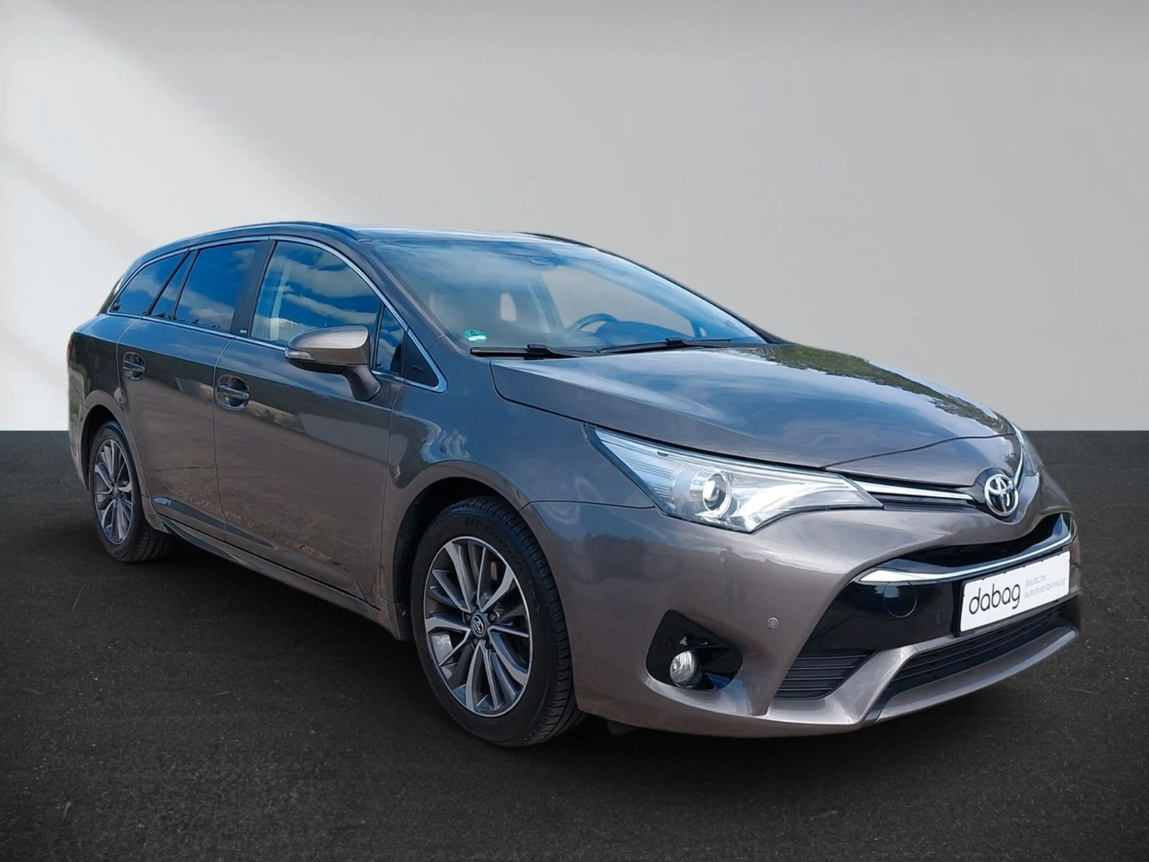 Toyota Avensis TOURING SPORTS EDITION-S AHK SHZ KLIMA LED TEMPO — photo 2