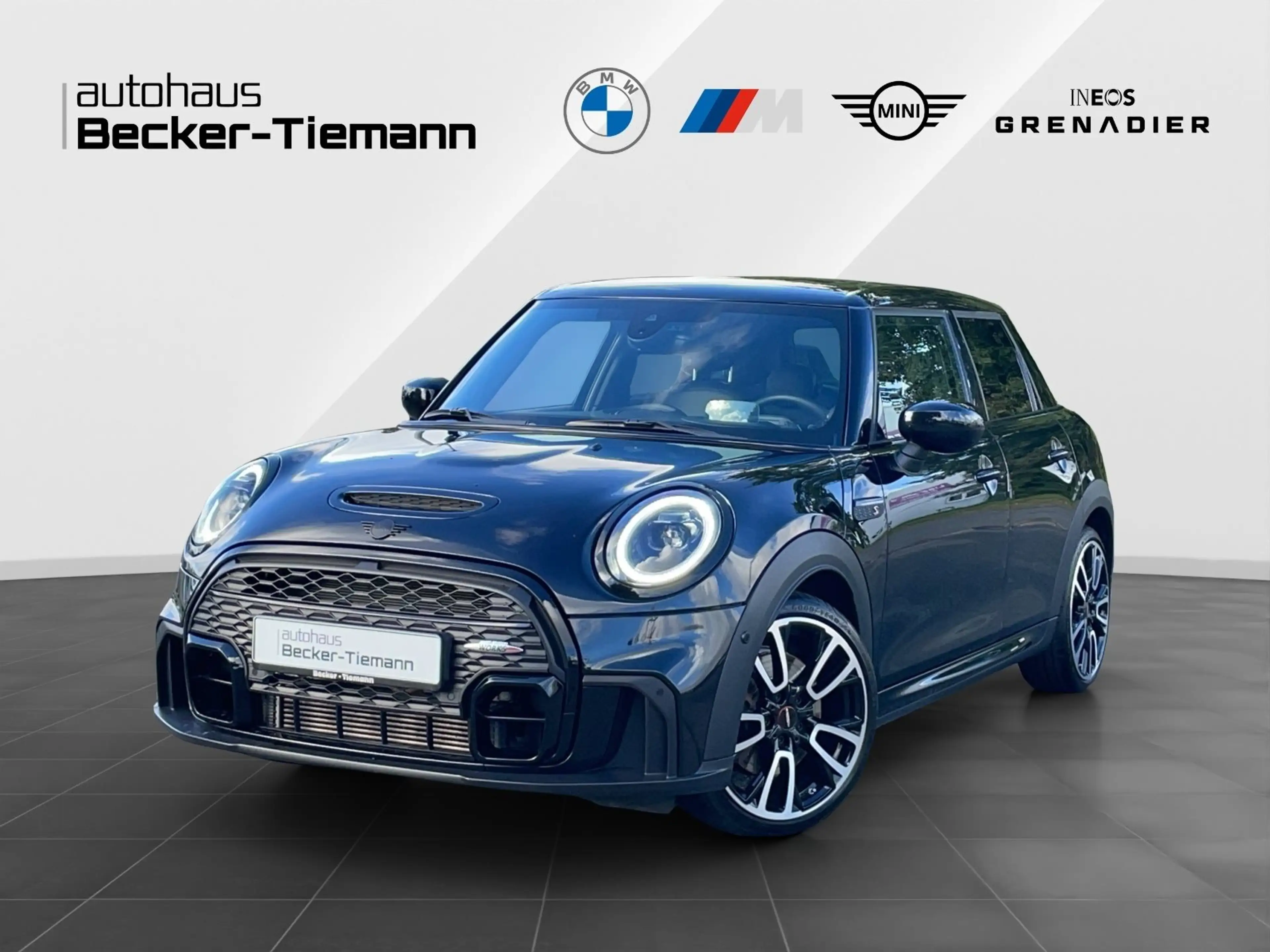 MINI Cooper S 5-Türer | JCW Trim | RFK | Pano.Dach | HK HiFi etc