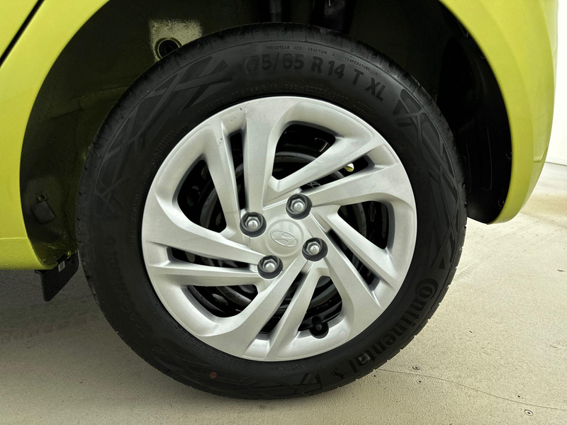 Hyundai i10 1.0 Comfort | Navigatie | Camera | Parkeersensoren — photo 8