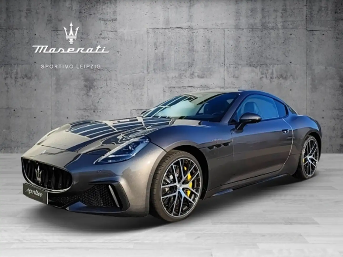 Maserati GranTurismo Trofeo Gris - 1