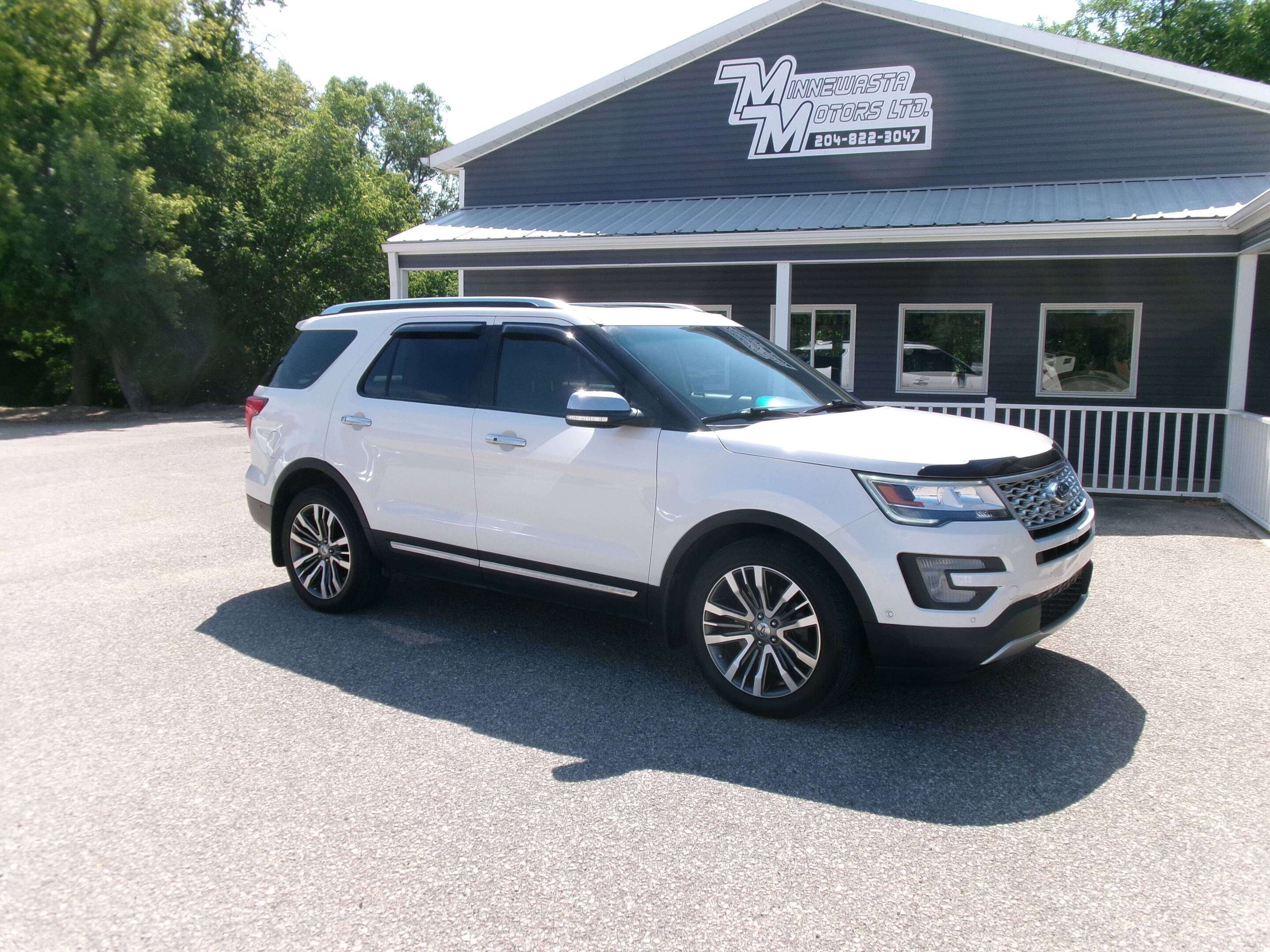 2017 Ford Explorer PLATINUM/NO ACCIDENTS/LOW KM!