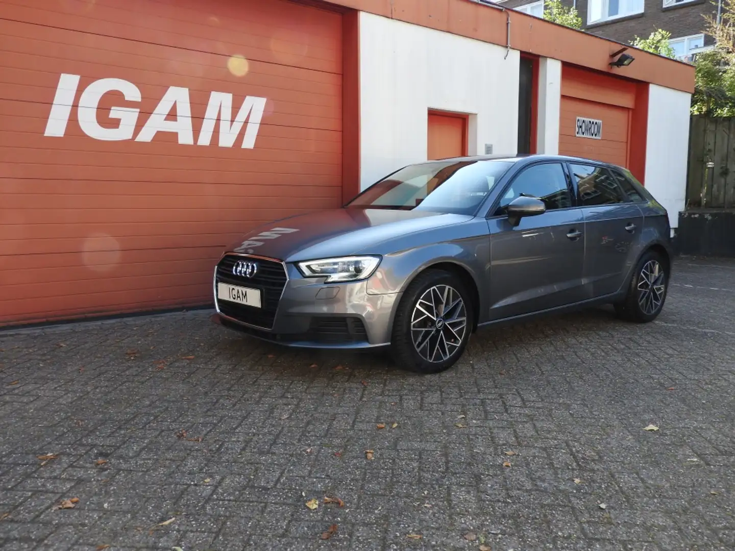 Audi A3 Sportback 30 TFSI Pro Line, trekhaak, 17" lichtmet Gris - 1