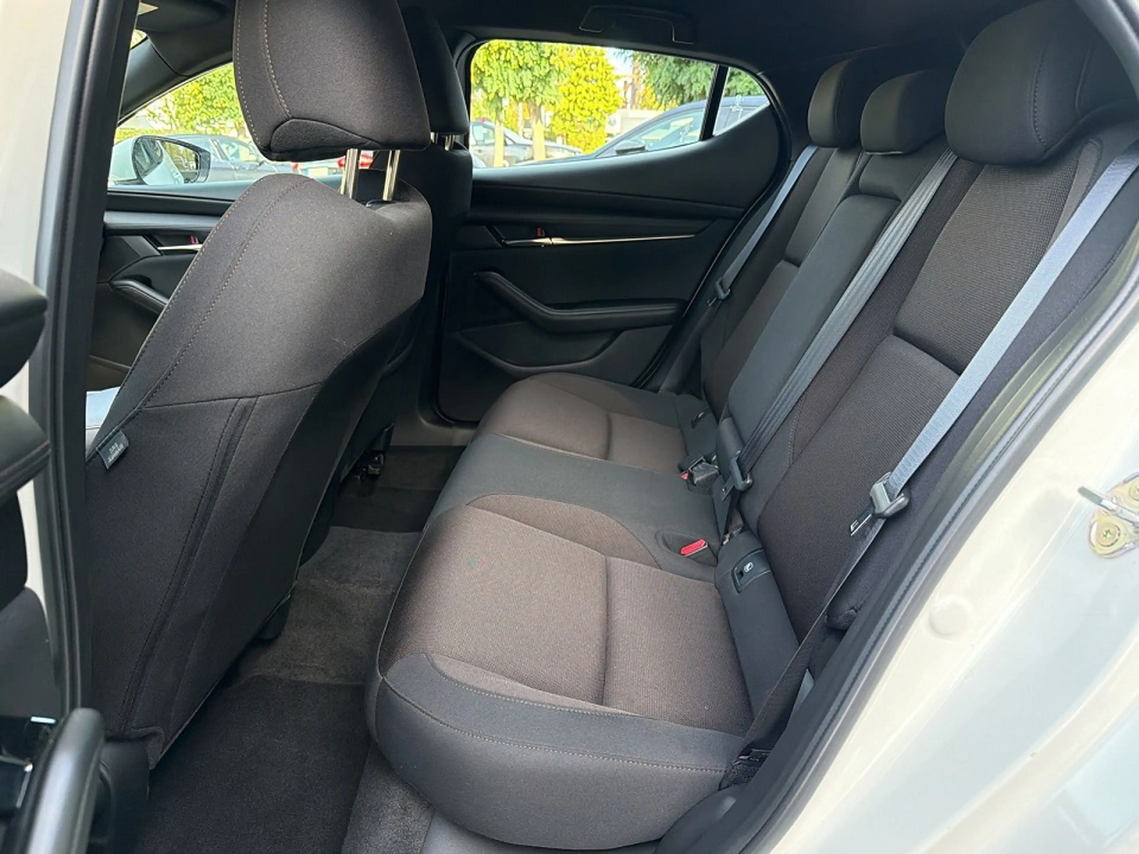 Mazda 3 2.0 M Hybrid Selection A18 — photo 8