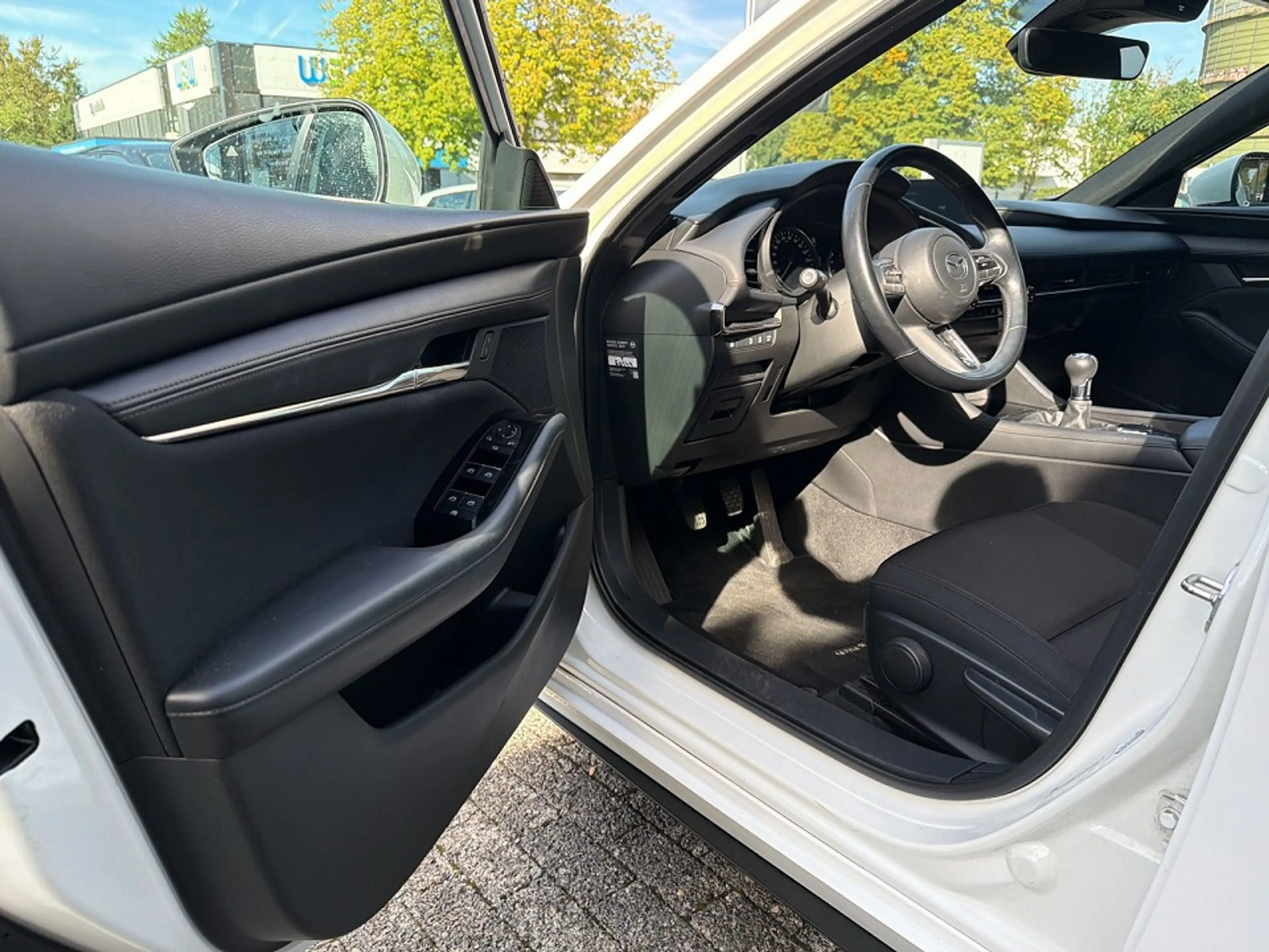 Mazda 3 2.0 M Hybrid Selection A18 — photo 12