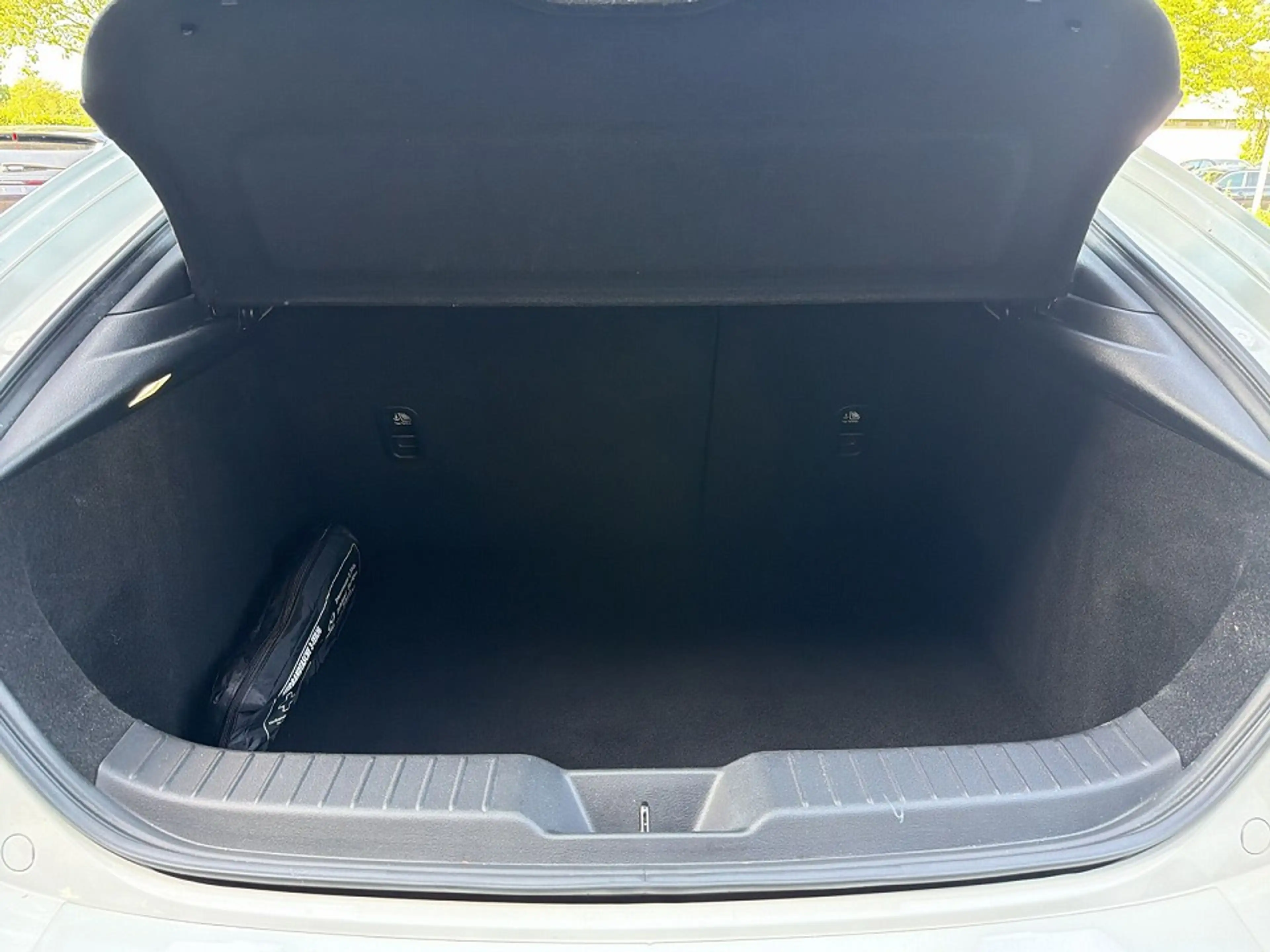 Mazda 3 2.0 M Hybrid Selection A18 — photo 9