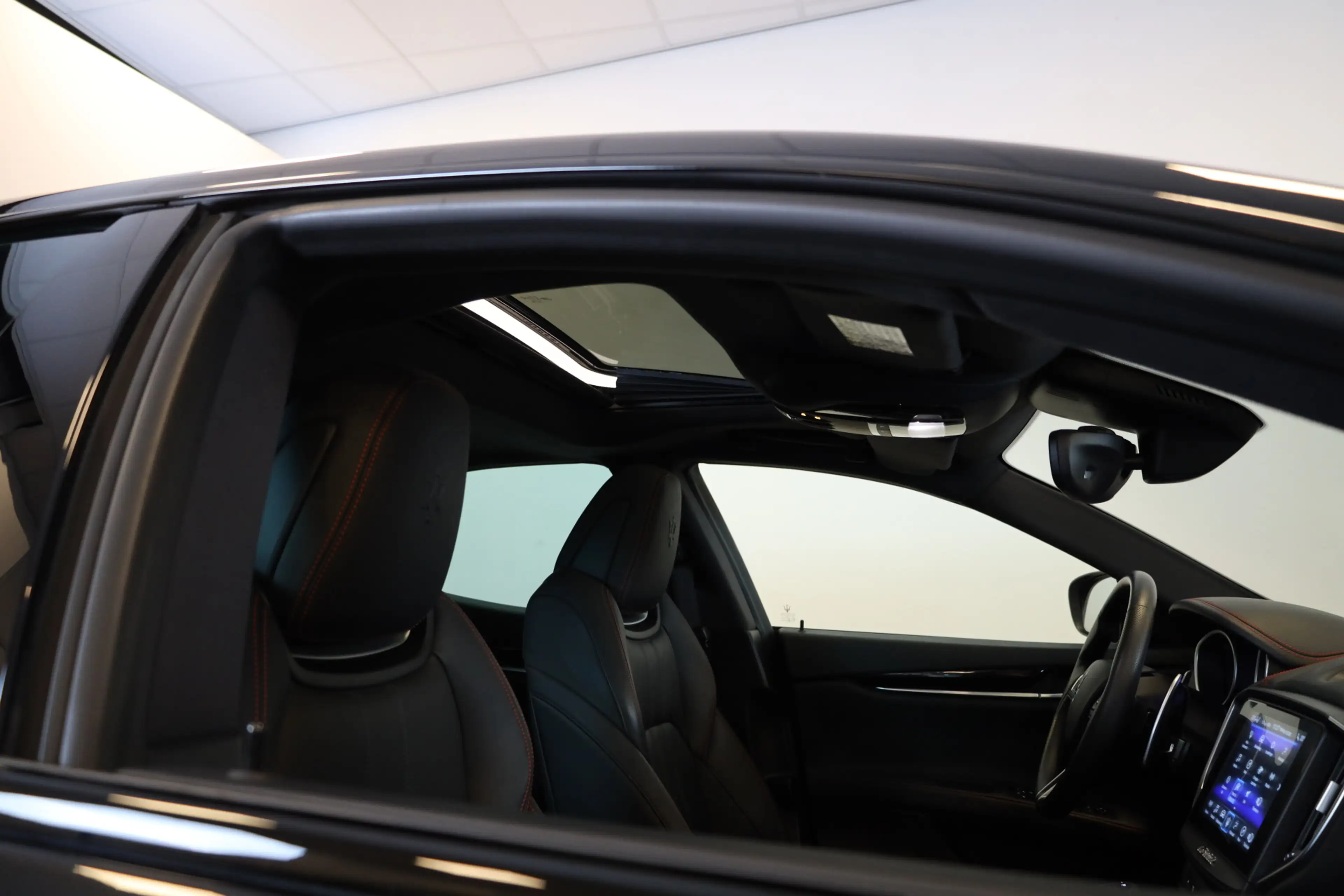 Maserati Ghibli 3.0 V6 Ribelle 1 of 200 | Harman Kardon | BTW | Ca — photo 19