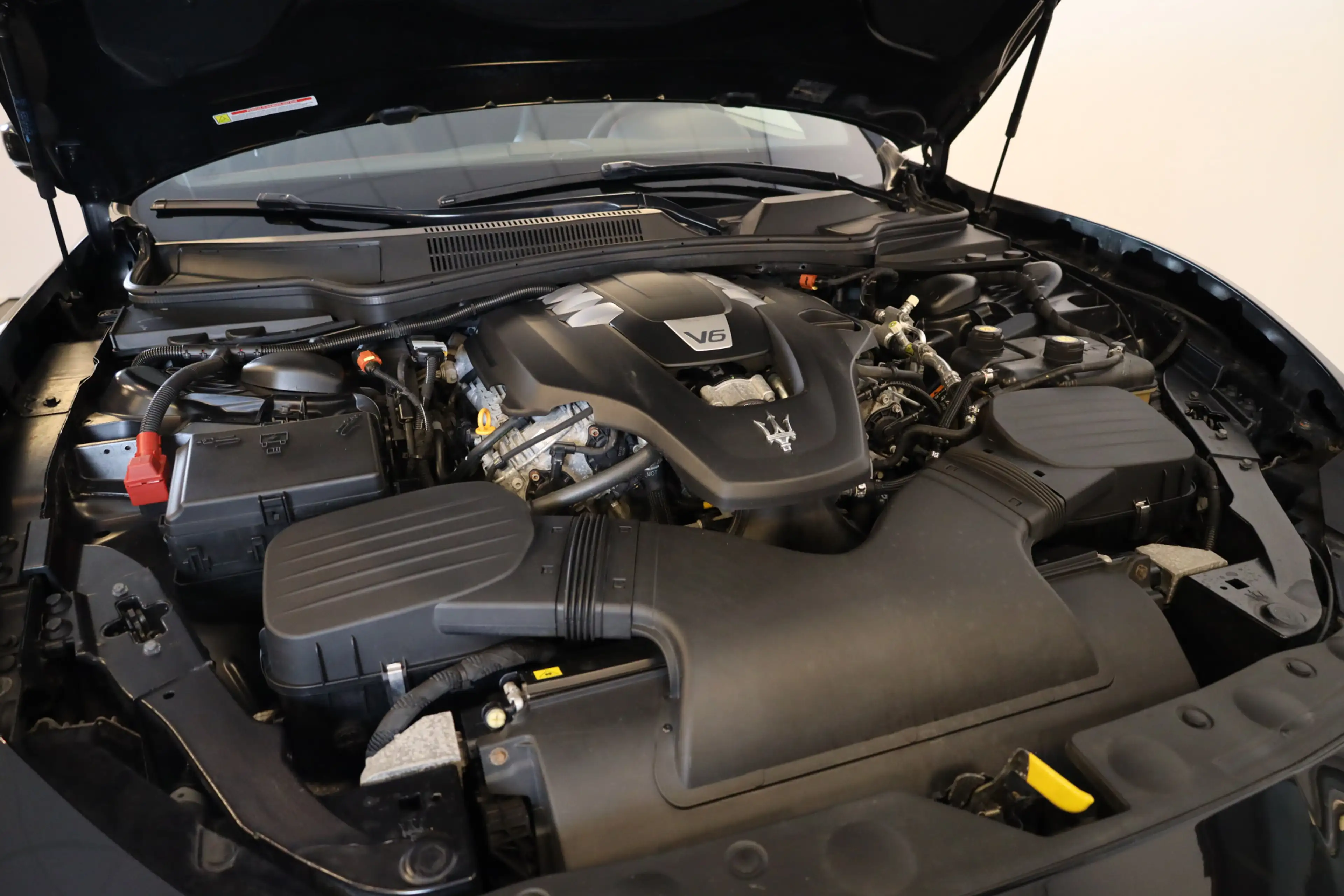 Maserati Ghibli 3.0 V6 Ribelle 1 of 200 | Harman Kardon | BTW | Ca — photo 22