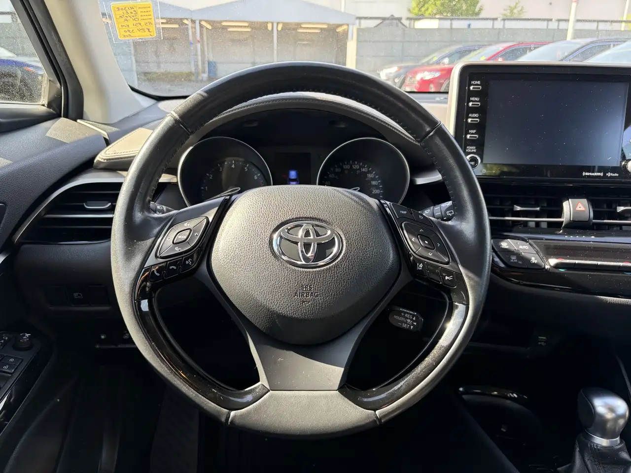 Toyota C-HR снимка Toyota C-HR