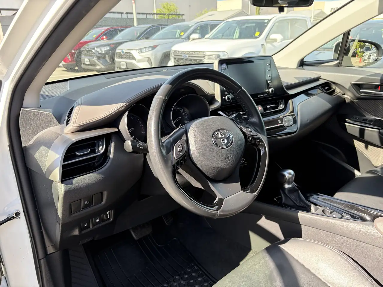 Toyota C-HR снимка Toyota C-HR