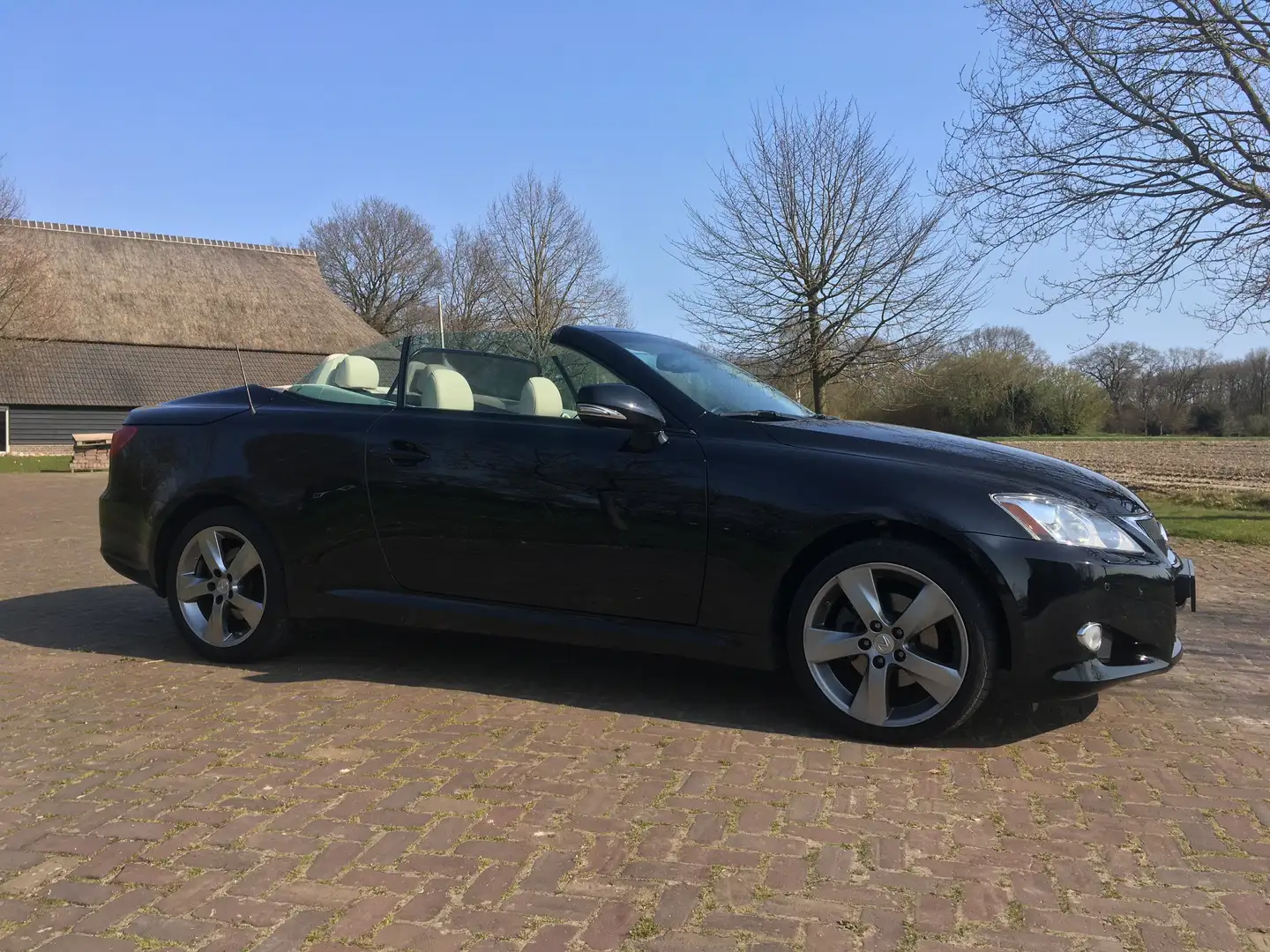 Lexus IS 250 250C Executive, gaat bijna in de stalling Zwart - 1