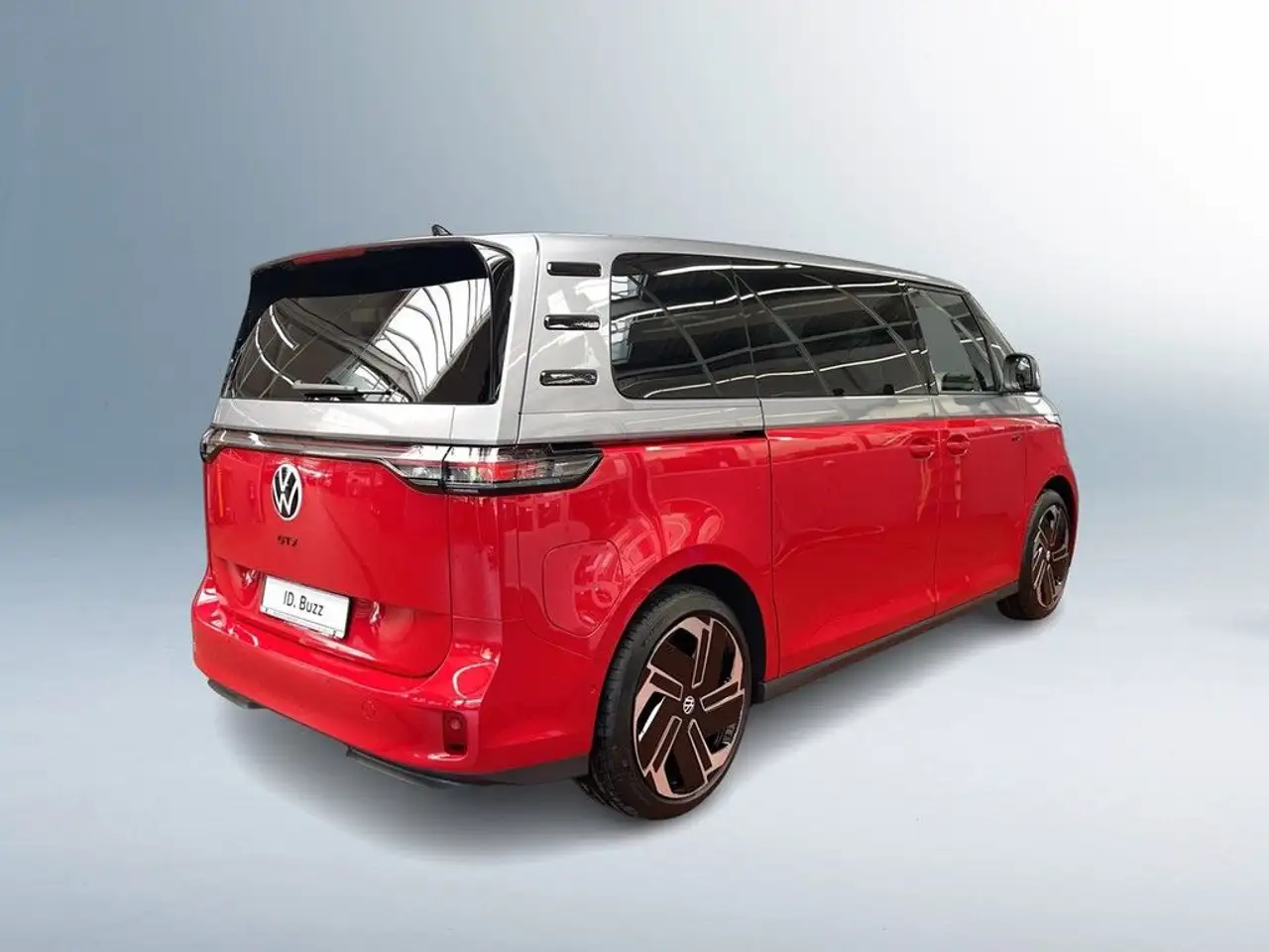 Volkswagen ID. Buzz GTX 4MOTION langer Radstand 9