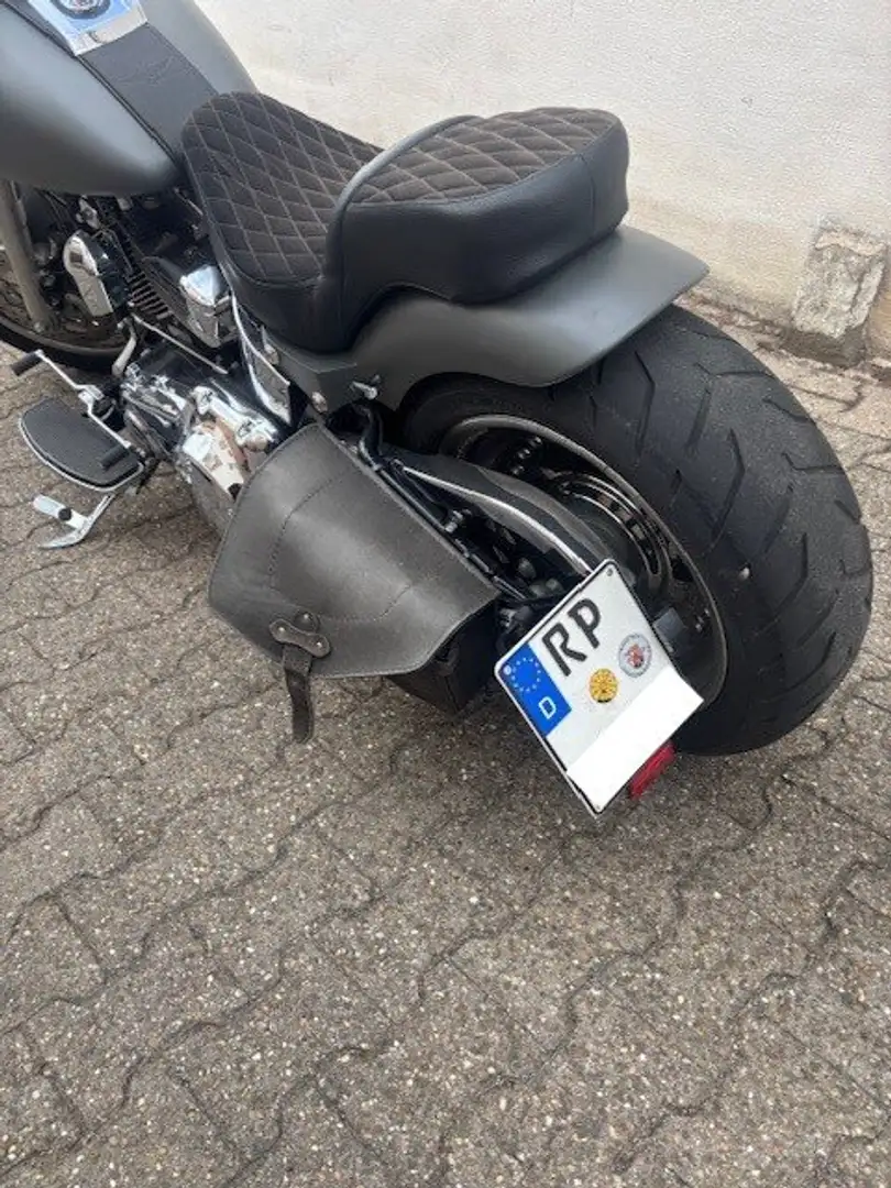 Harley-Davidson Fat Boy FLSTF Серый - 2