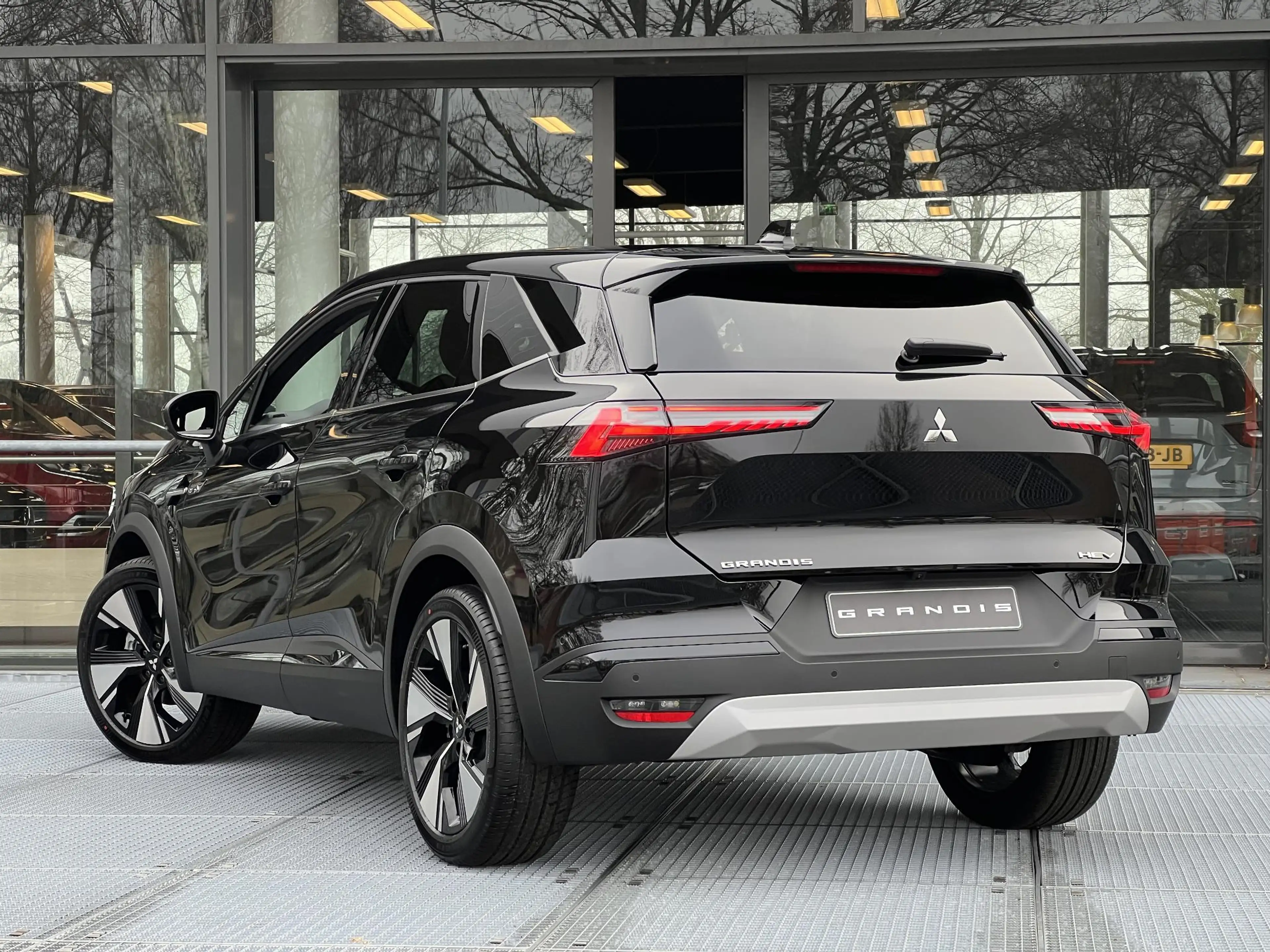 Mitsubishi Grandis 1.8 HEV First Edition | DIRECT UIT VOORRAAD LEVERB — photo 6