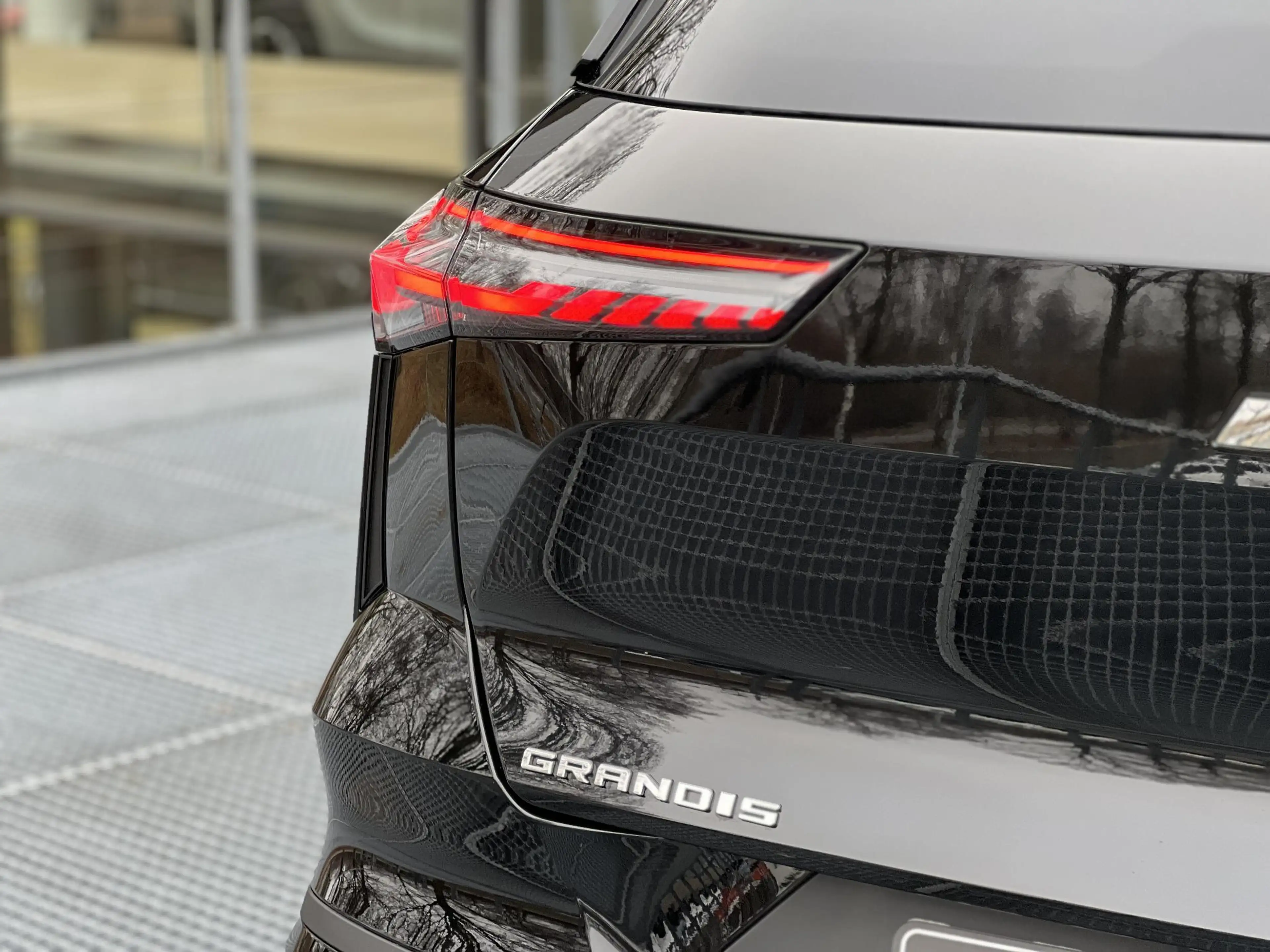 Mitsubishi Grandis 1.8 HEV First Edition | DIRECT UIT VOORRAAD LEVERB — photo 32