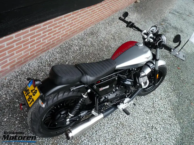 Moto Guzzi V 9 - foto 6