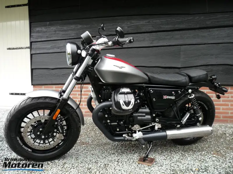 Moto Guzzi V 9 - foto 8