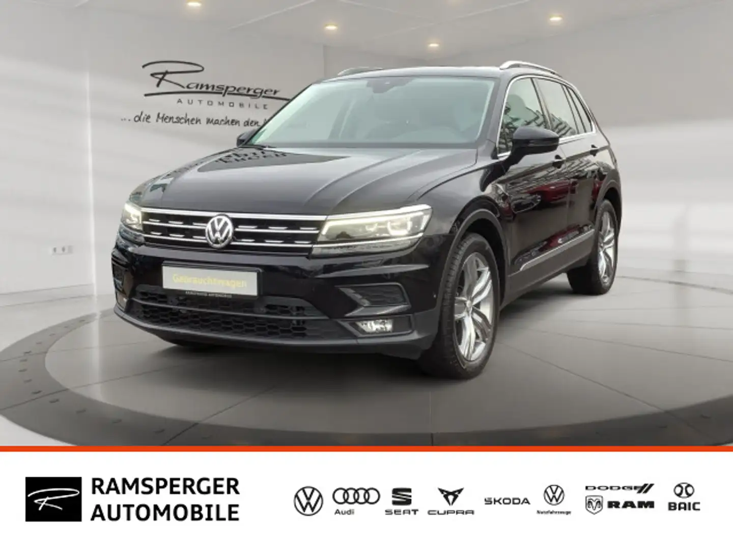 Volkswagen Tiguan 1.5 TSI IQ.DRIVE ACC AHK LED Navi Pano PD Schwarz - 1