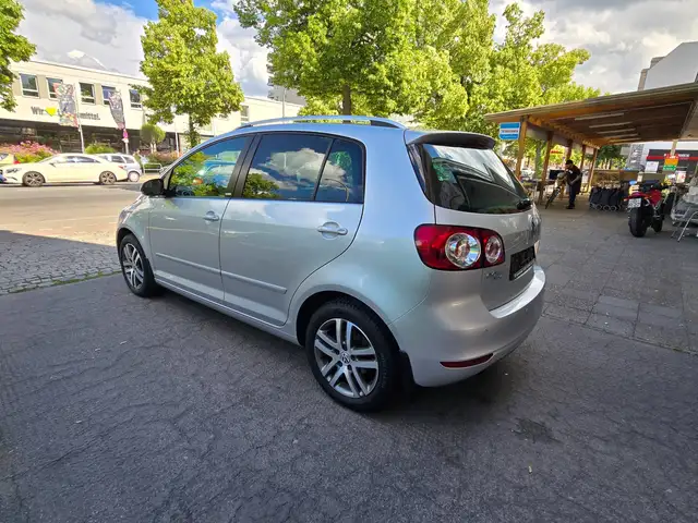 Volkswagen Golf Plus view 3