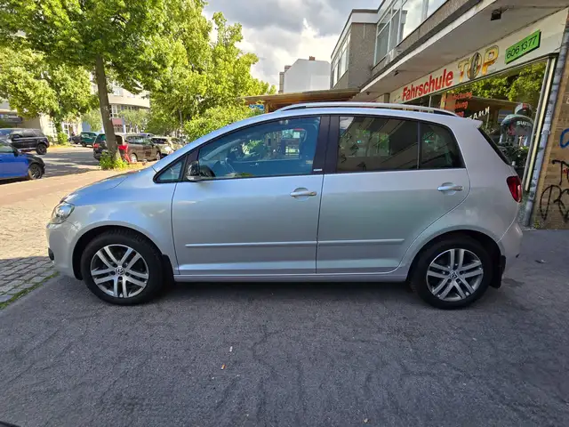 Volkswagen Golf Plus view 14