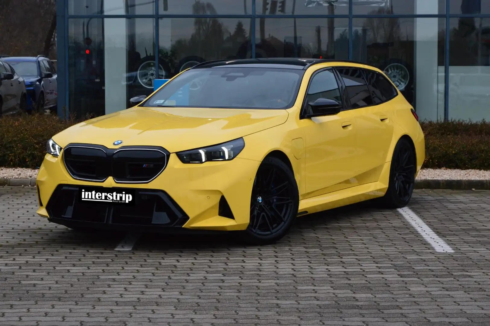 BMW M5 Touring DR.ASS.PRO.PANO.360°.4ZONEN.LHZ.AHK Jaune - 1