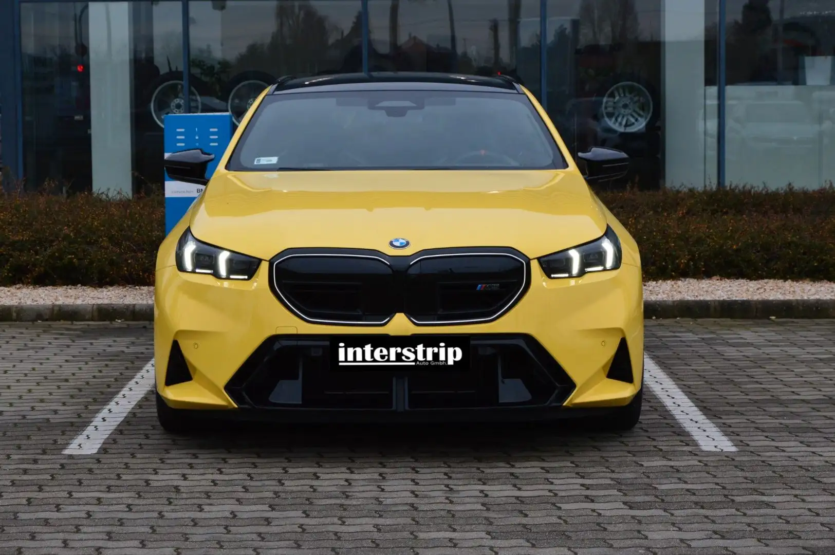 BMW M5 Touring DR.ASS.PRO.PANO.360°.4ZONEN.LHZ.AHK Jaune - 2