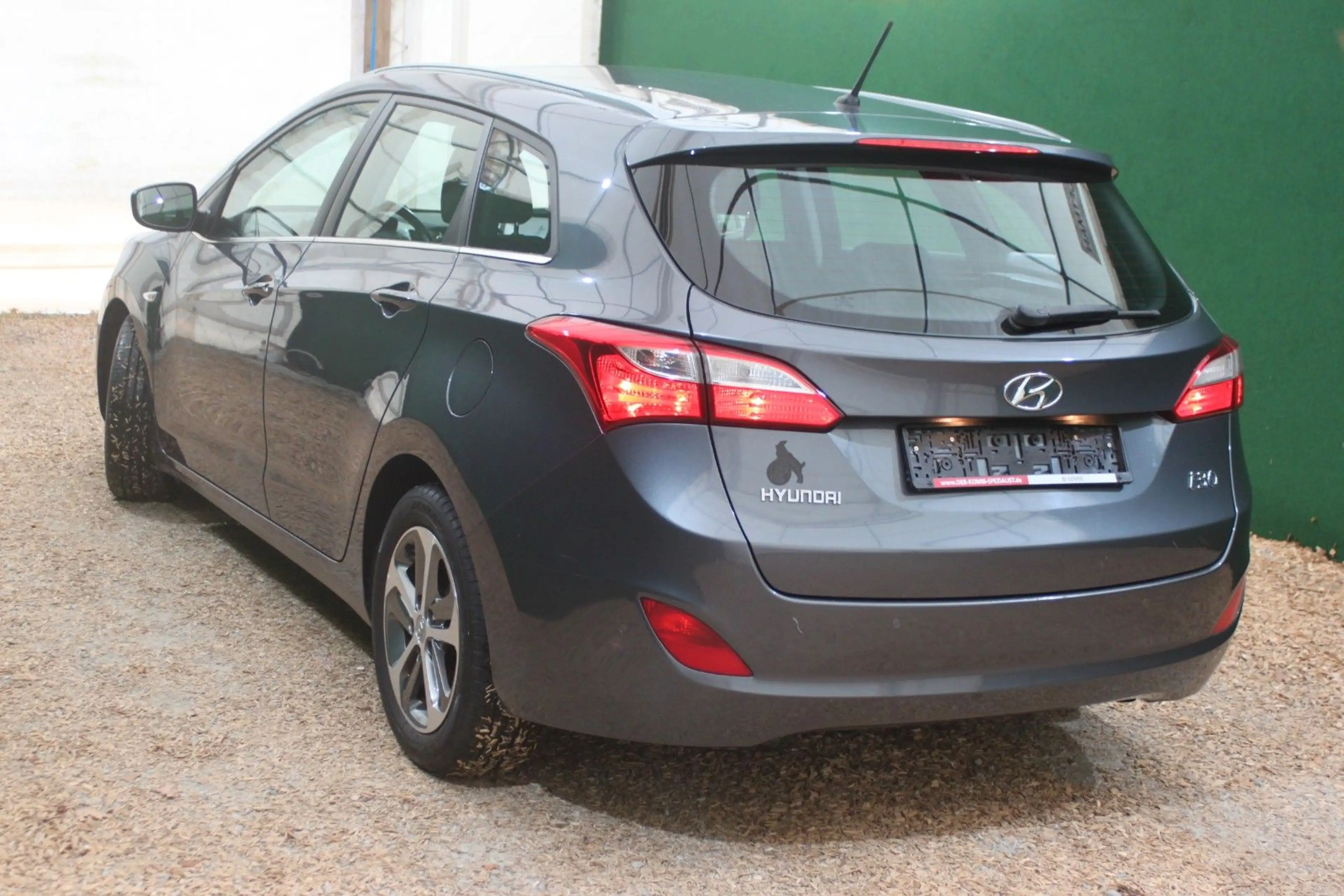 Hyundai i30 1.6/ Alu/ PDC/ Klimaautom./ Bluetooth — photo 4