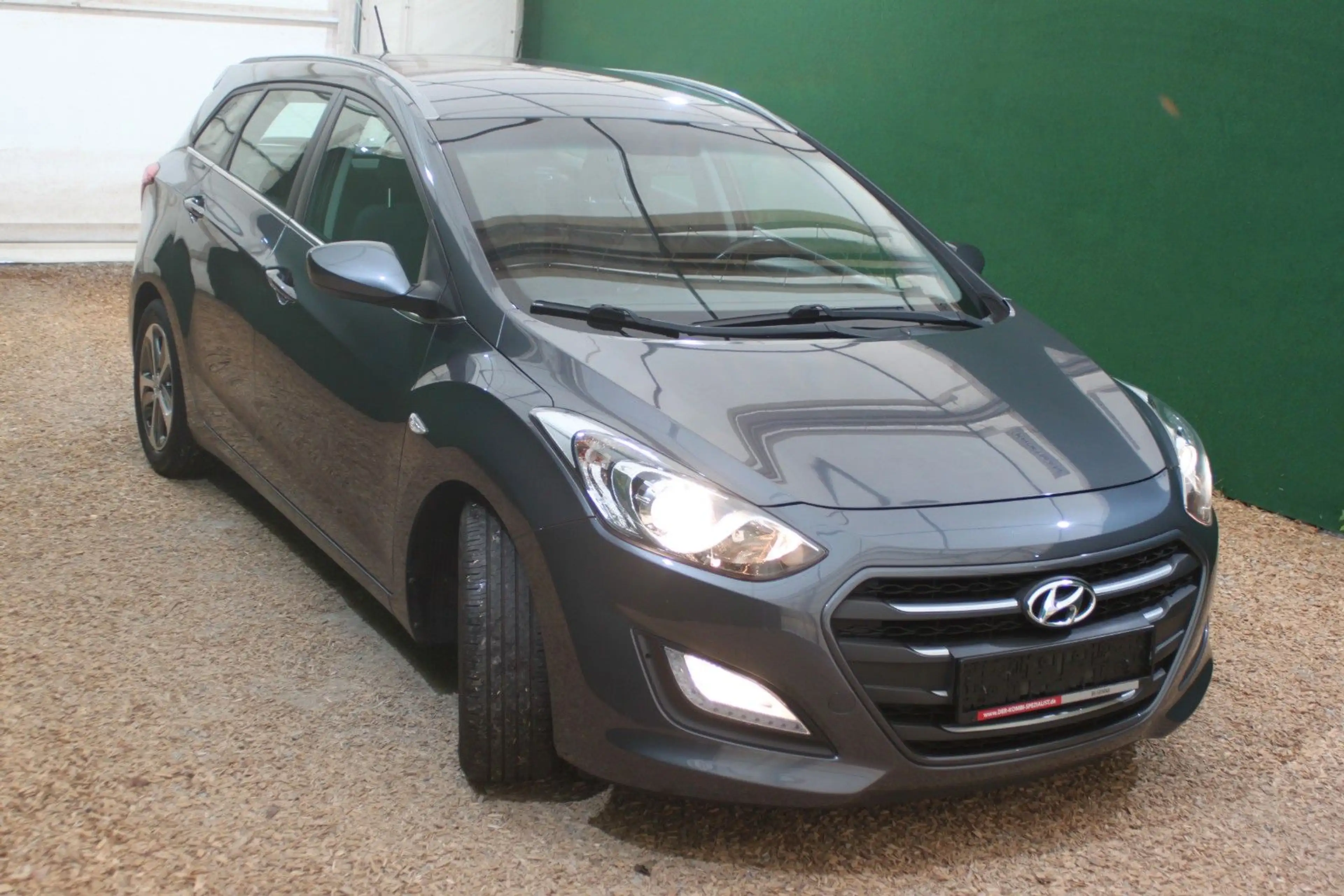Hyundai i30 1.6/ Alu/ PDC/ Klimaautom./ Bluetooth — photo 7