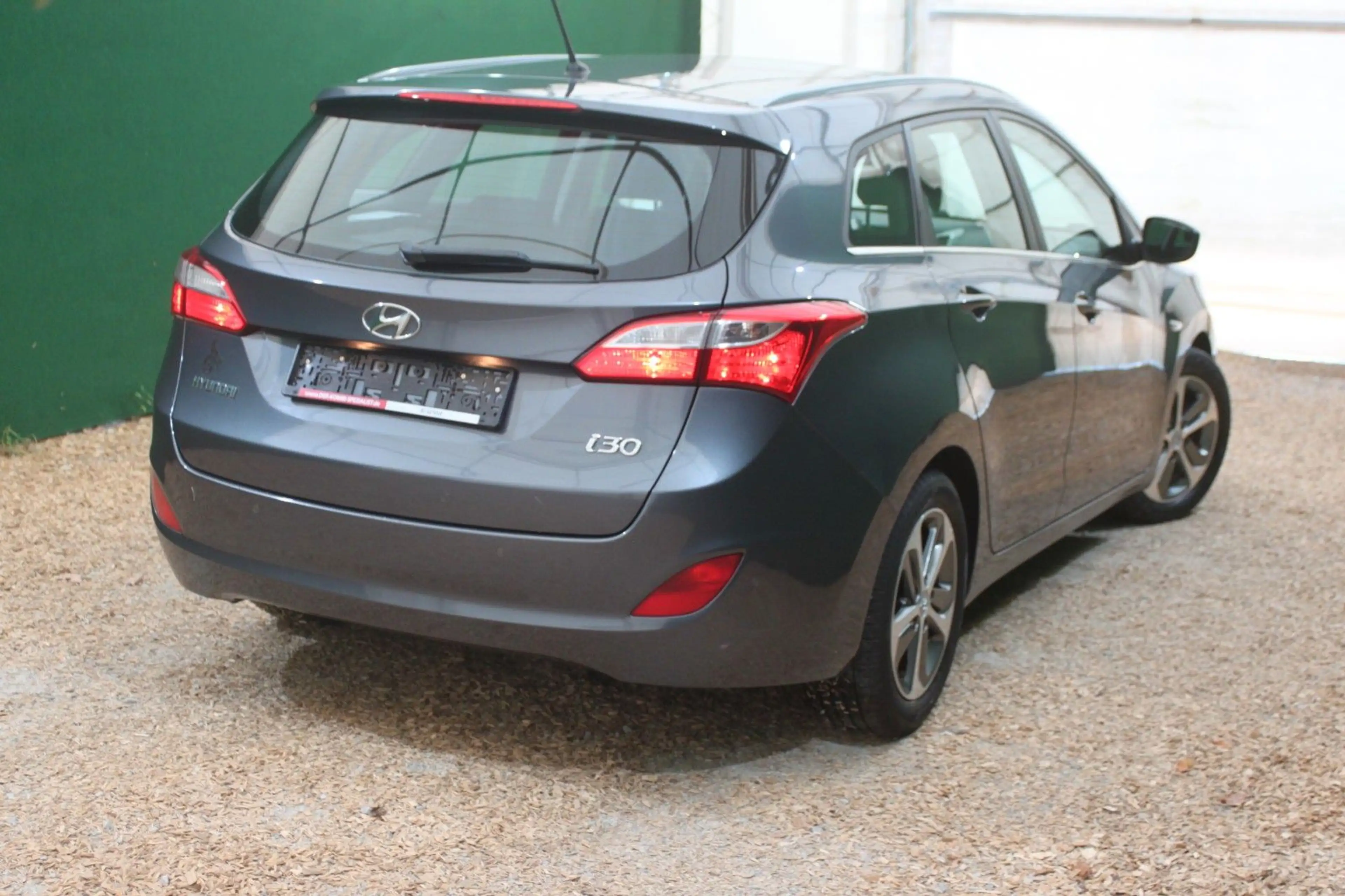 Hyundai i30 1.6/ Alu/ PDC/ Klimaautom./ Bluetooth — photo 6